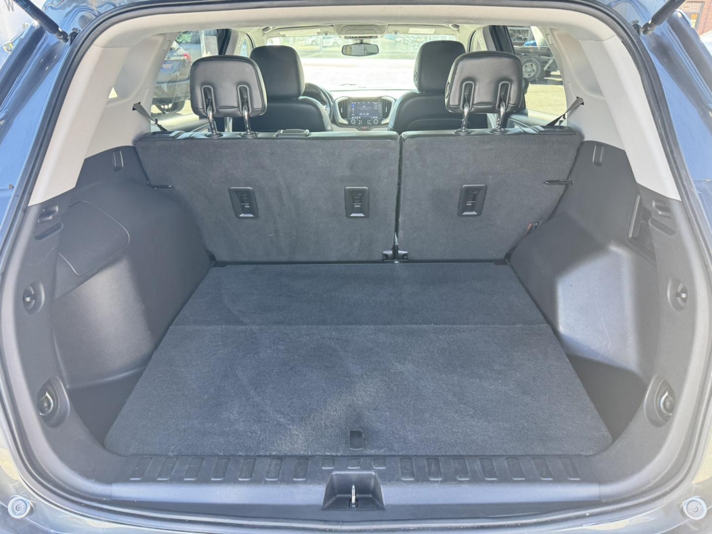 2020 Grey /Black GMC Terrain SLT AWD (3GKALVEV4LL) with an 1.5L L4 DOHC 16V TURBO engine, 6A transmission, located at 116 5th Avenue South, Lewistown, MT, 59457, 47.063877, -109.427879 - GMC made the 2020 Terrain in four trim levels: SL, SLE, SLT, and Denali. Every trim but the Denali has a turbocharged 170-horsepower engine; the Denali boasts a stronger 252-horsepower variant. This engine is also available in the SLT. It’s worth upgrading to either an SLT or a Denali for that eng- Photo#9