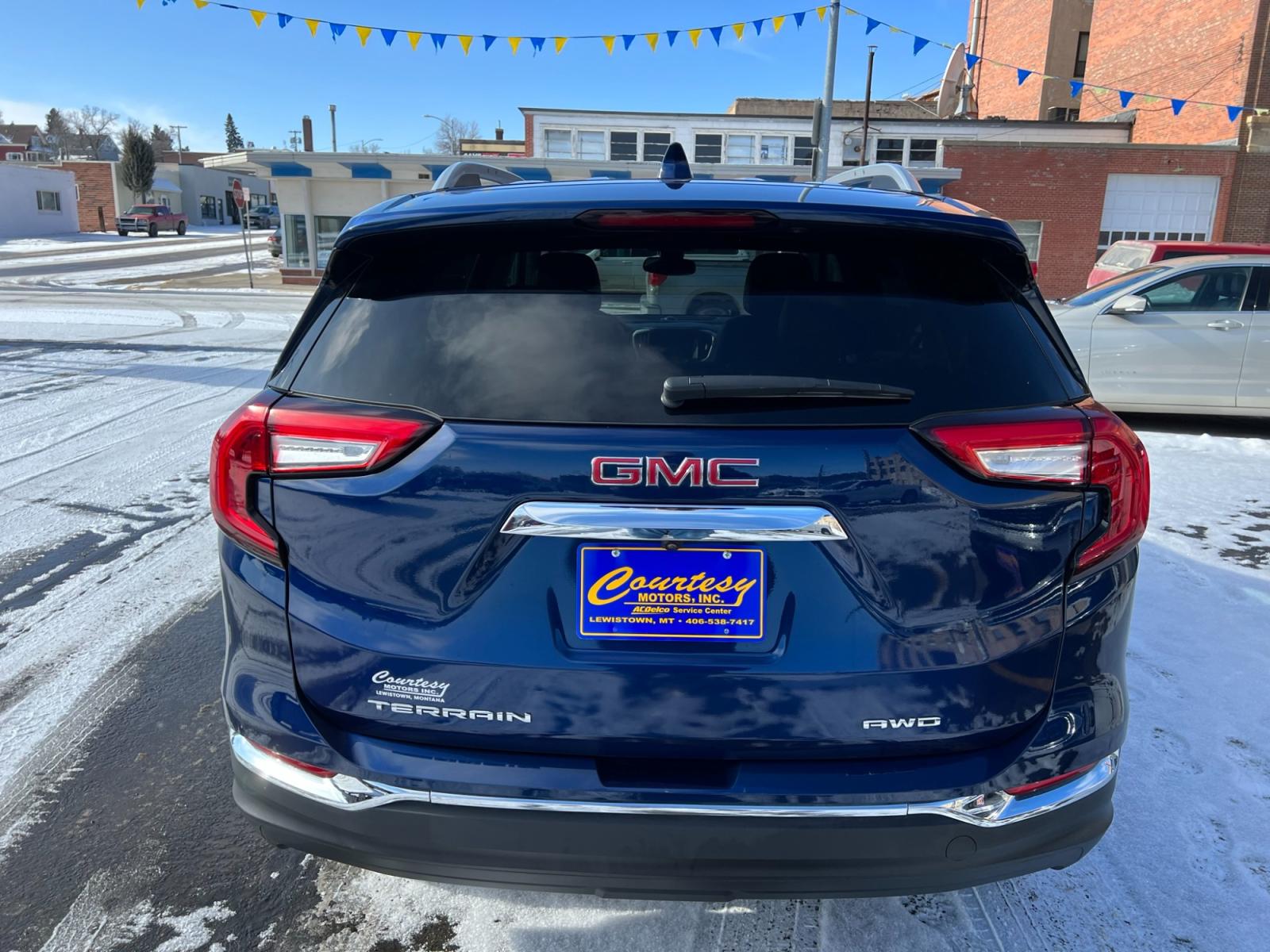 2022 Blue /Black GMC Terrain SLT AWD (3GKALVEV0NL) with an 1.4L L4 DOHC 16V TURBO engine, 6A transmission, located at 116 5th Avenue South, Lewistown, MT, 59457, 47.063877, -109.427879 - Introducing the 2022 GMC Terrain AWD SLT - the ultimate SUV for those who demand both style and performance! This vehicle boasts an impressive list of features that are sure to make your driving experience both comfortable and enjoyable. With its sleek and modern design, the 2022 GMC Terrain AWD SL - Photo #4
