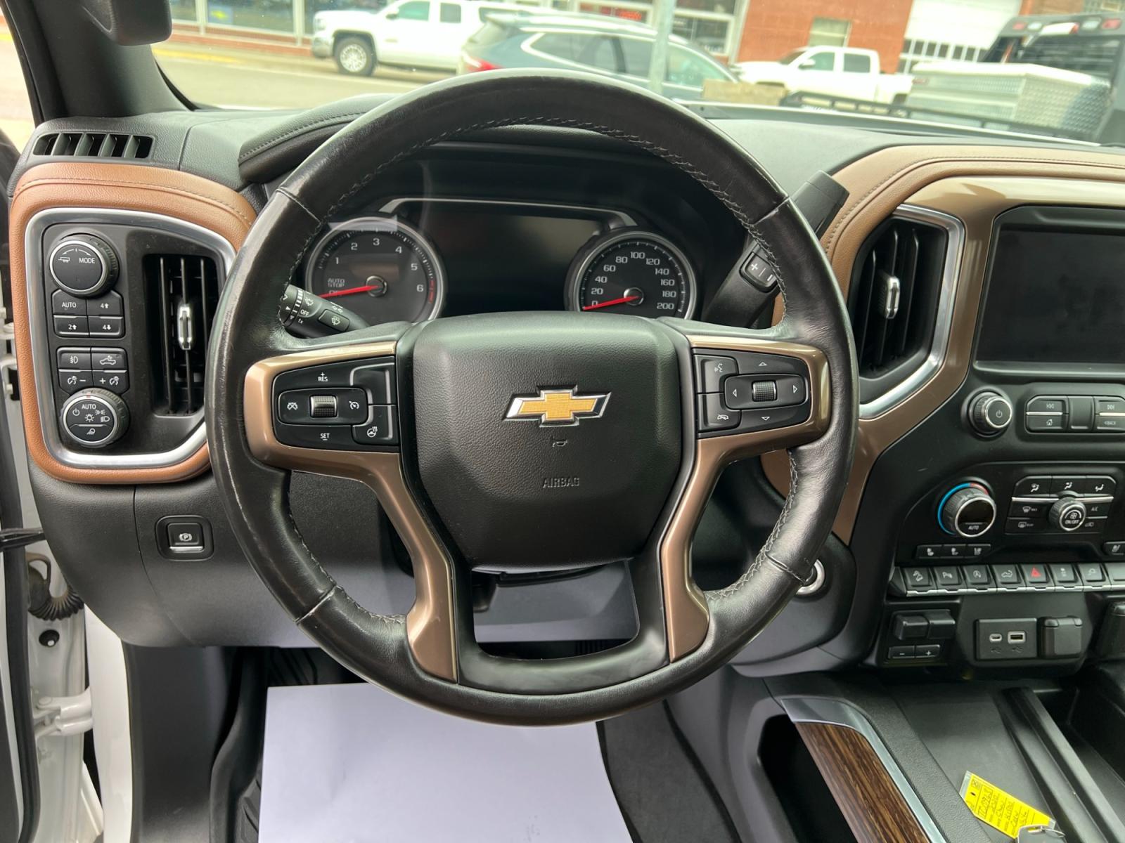 2020 WHITE /Two Tone Chevrolet Silverado 1500 High Country Crew Cab 4WD (1GCUYHED5LZ) with an 5.3L V8 OHV 16V engine, 6A transmission, located at 116 5th Avenue South, Lewistown, MT, 59457, 47.063877, -109.427879 - Are you ready to conquer any terrain and make a statement on the road? Look no further than the remarkable 2020 Chevy Silverado 1500 Crew Cab Short Box 4WD, featuring the prestigious High Country trim. This exceptional truck combines unrivaled performance, luxurious comfort, and cutting-edge technol - Photo #12