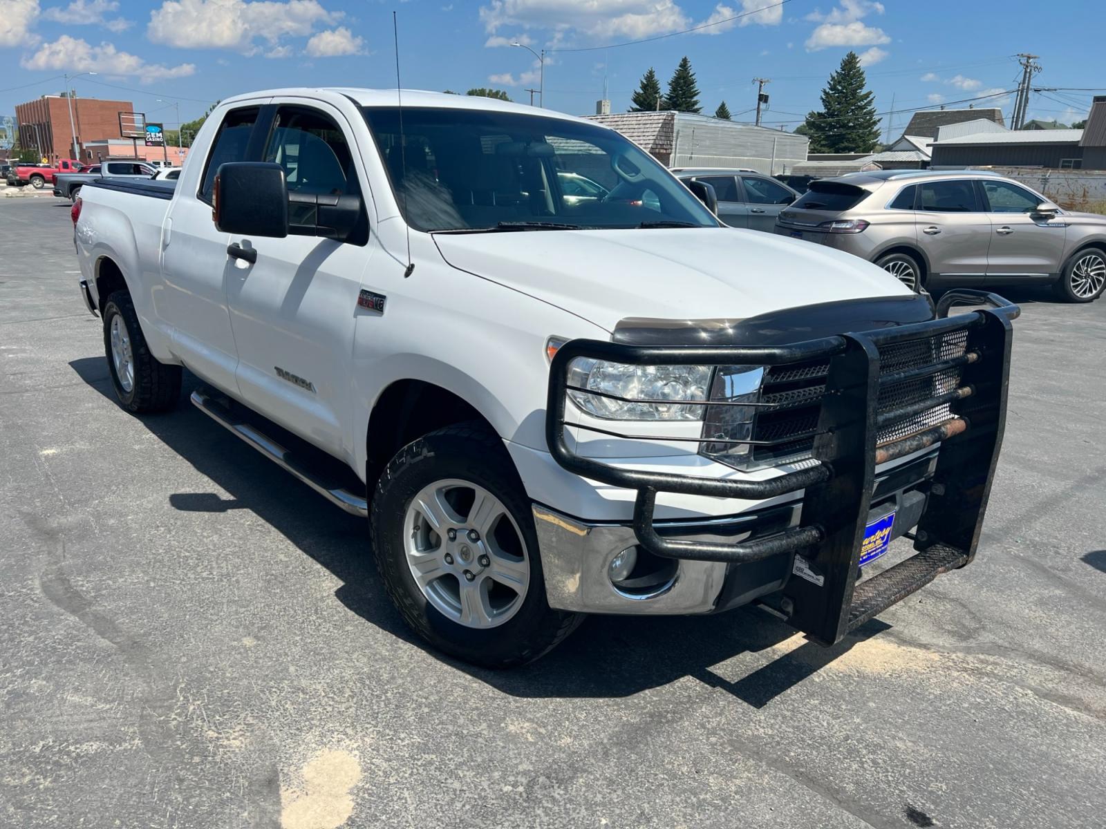 2009 WHITE /Charcoal Toyota Tundra SR5 5.7L Double Cab 4WD (5TFBV541X9X) with an 5.7L V8 DOHC 32V engine, 6-Speed Automatic transmission, located at 116 5th Avenue South, Lewistown, MT, 59457, 47.063877, -109.427879 - Photo #0