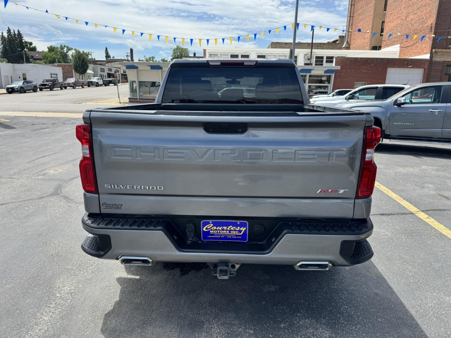 2021 Blue /Charcoal Chevrolet Silverado 1500 RST Crew Cab 4WD (1GCUYEED4MZ) with an 5.3L V8 OHV 16V engine, 6A transmission, located at 116 5th Avenue South, Lewistown, MT, 59457, 47.063877, -109.427879 - Take on any road with confidence in this 2021 Chevrolet Silverado 1500 RST 4WD, a perfect combination of power, style, and capability. Equipped with a 5.3L V8 engine, this truck delivers impressive performance and towing capacity, making it ideal for work or weekend adventures. The RST trim adds a b- Photo#3