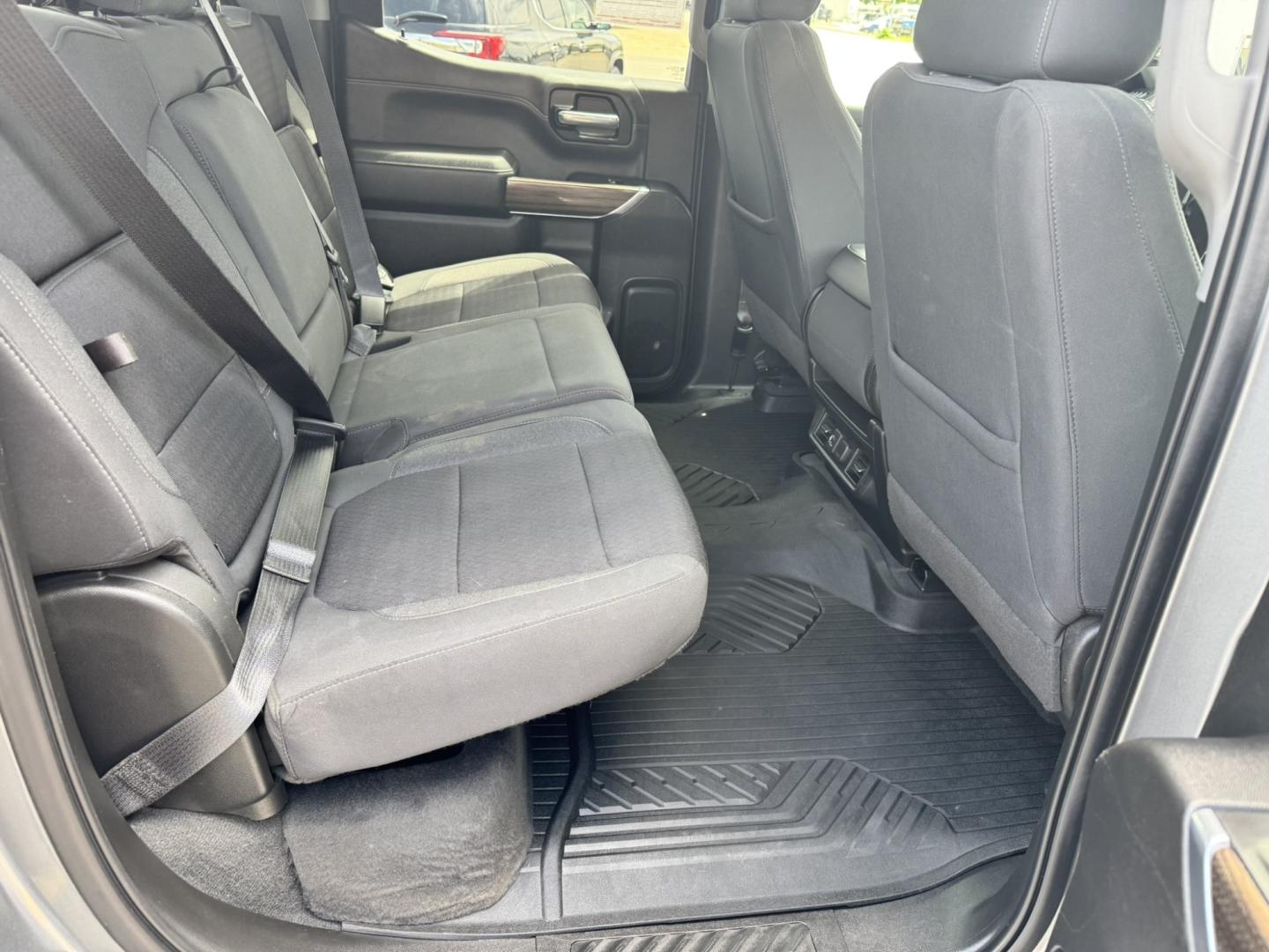 2021 Blue /Charcoal Chevrolet Silverado 1500 RST Crew Cab 4WD (1GCUYEED4MZ) with an 5.3L V8 OHV 16V engine, 6A transmission, located at 116 5th Avenue South, Lewistown, MT, 59457, 47.063877, -109.427879 - Take on any road with confidence in this 2021 Chevrolet Silverado 1500 RST 4WD, a perfect combination of power, style, and capability. Equipped with a 5.3L V8 engine, this truck delivers impressive performance and towing capacity, making it ideal for work or weekend adventures. The RST trim adds a b- Photo#9