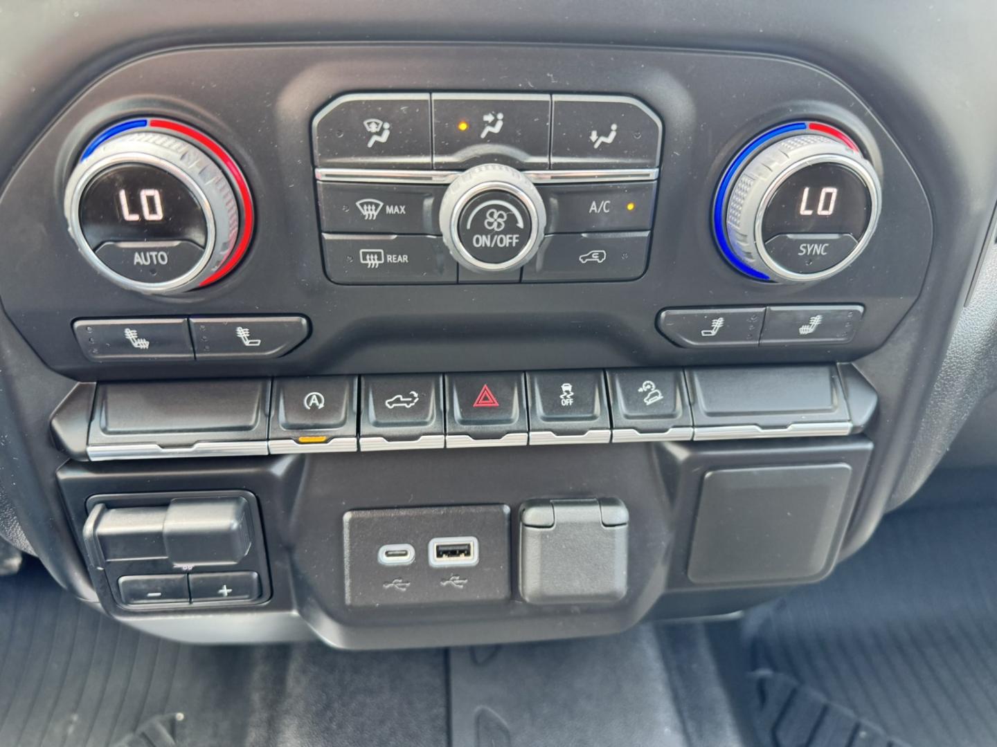 2021 Blue /Charcoal Chevrolet Silverado 1500 RST Crew Cab 4WD (1GCUYEED4MZ) with an 5.3L V8 OHV 16V engine, 6A transmission, located at 116 5th Avenue South, Lewistown, MT, 59457, 47.063877, -109.427879 - Take on any road with confidence in this 2021 Chevrolet Silverado 1500 RST 4WD, a perfect combination of power, style, and capability. Equipped with a 5.3L V8 engine, this truck delivers impressive performance and towing capacity, making it ideal for work or weekend adventures. The RST trim adds a b- Photo#18
