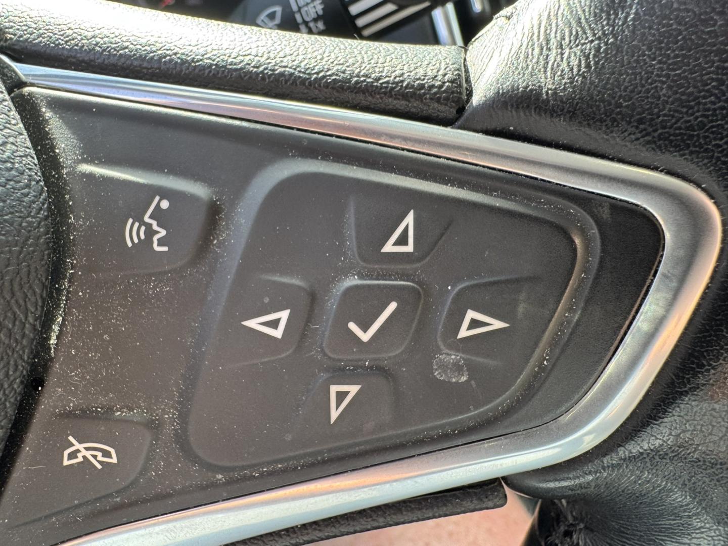 2022 Grey /Charcoal Chevrolet Equinox LT AWD (3GNAXUEV8NS) with an 1.5L L4 DOHC 16V TURBO engine, 6A transmission, located at 116 5th Avenue South, Lewistown, MT, 59457, 47.063877, -109.427879 - For Sale: 2022 Chevrolet Equinox LT AWD – Clean, reliable, and packed with comfort and safety. This all-wheel drive Equinox is equipped with a heated steering wheel and heated front seats, making it perfect for year-round driving comfort. The included safety package offers advanced driver assistan- Photo#17