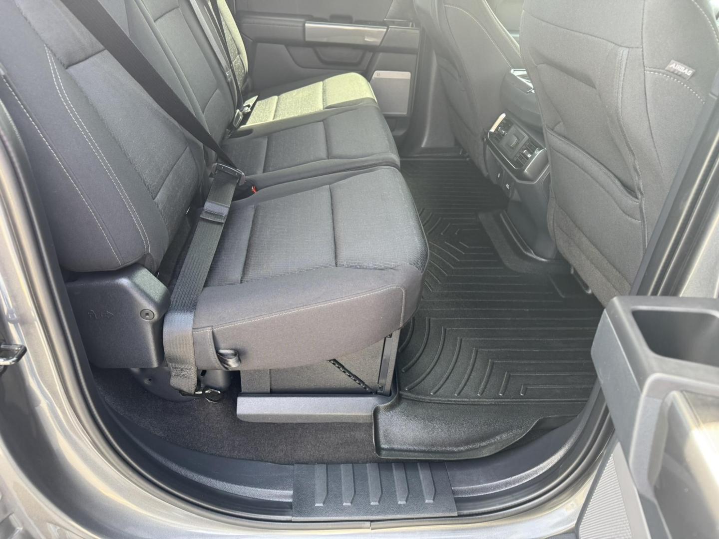 2022 Grey /Black Ford F-150 XLT Sport SuperCrew 6.5-ft. Bed 4WD (1FTFW1E80NK) with an 3.5L V6 DOHC 24V engine, 6A transmission, located at 116 5th Avenue South, Lewistown, MT, 59457, 47.063877, -109.427879 - For Sale: 2022 Ford F-150 SuperCrew XLT 4x4 – This one-owner, low-mileage local trade is equipped with the powerful 3.5L EcoBoost engine, delivering excellent performance and towing capability. It features the Sport Appearance Package for a bold, aggressive look, along with a factory trailer tow p - Photo#8