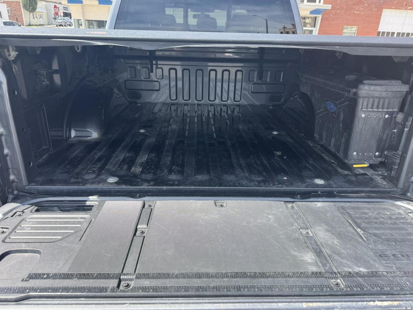 2022 Grey /Black Ford F-150 XLT Sport SuperCrew 6.5-ft. Bed 4WD (1FTFW1E80NK) with an 3.5L V6 DOHC 24V engine, 6A transmission, located at 116 5th Avenue South, Lewistown, MT, 59457, 47.063877, -109.427879 - For Sale: 2022 Ford F-150 SuperCrew XLT 4x4 – This one-owner, low-mileage local trade is equipped with the powerful 3.5L EcoBoost engine, delivering excellent performance and towing capability. It features the Sport Appearance Package for a bold, aggressive look, along with a factory trailer tow p - Photo#9