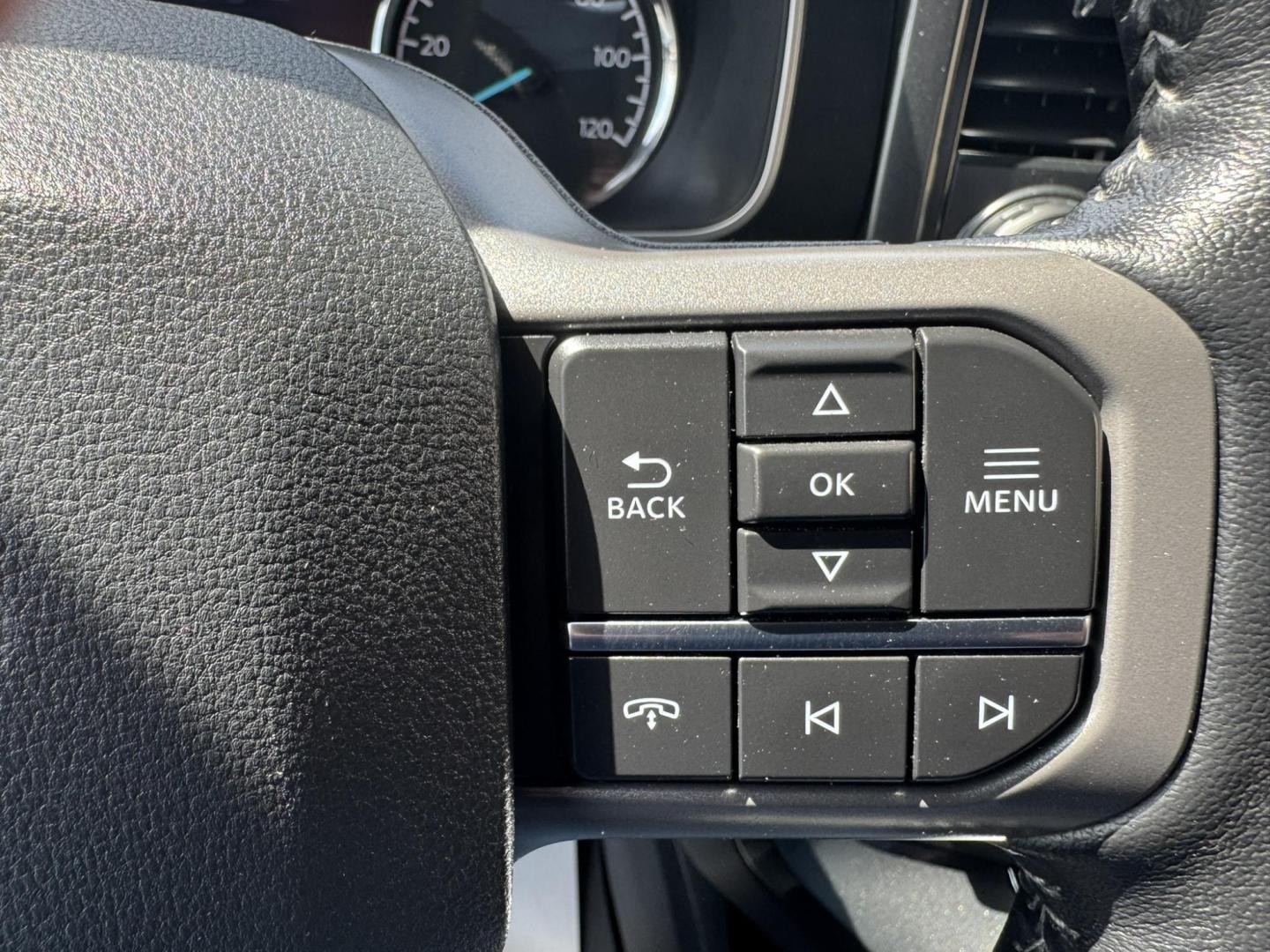 2022 Grey /Black Ford F-150 XLT Sport SuperCrew 6.5-ft. Bed 4WD (1FTFW1E80NK) with an 3.5L V6 DOHC 24V engine, 6A transmission, located at 116 5th Avenue South, Lewistown, MT, 59457, 47.063877, -109.427879 - For Sale: 2022 Ford F-150 SuperCrew XLT 4x4 – This one-owner, low-mileage local trade is equipped with the powerful 3.5L EcoBoost engine, delivering excellent performance and towing capability. It features the Sport Appearance Package for a bold, aggressive look, along with a factory trailer tow p - Photo#17