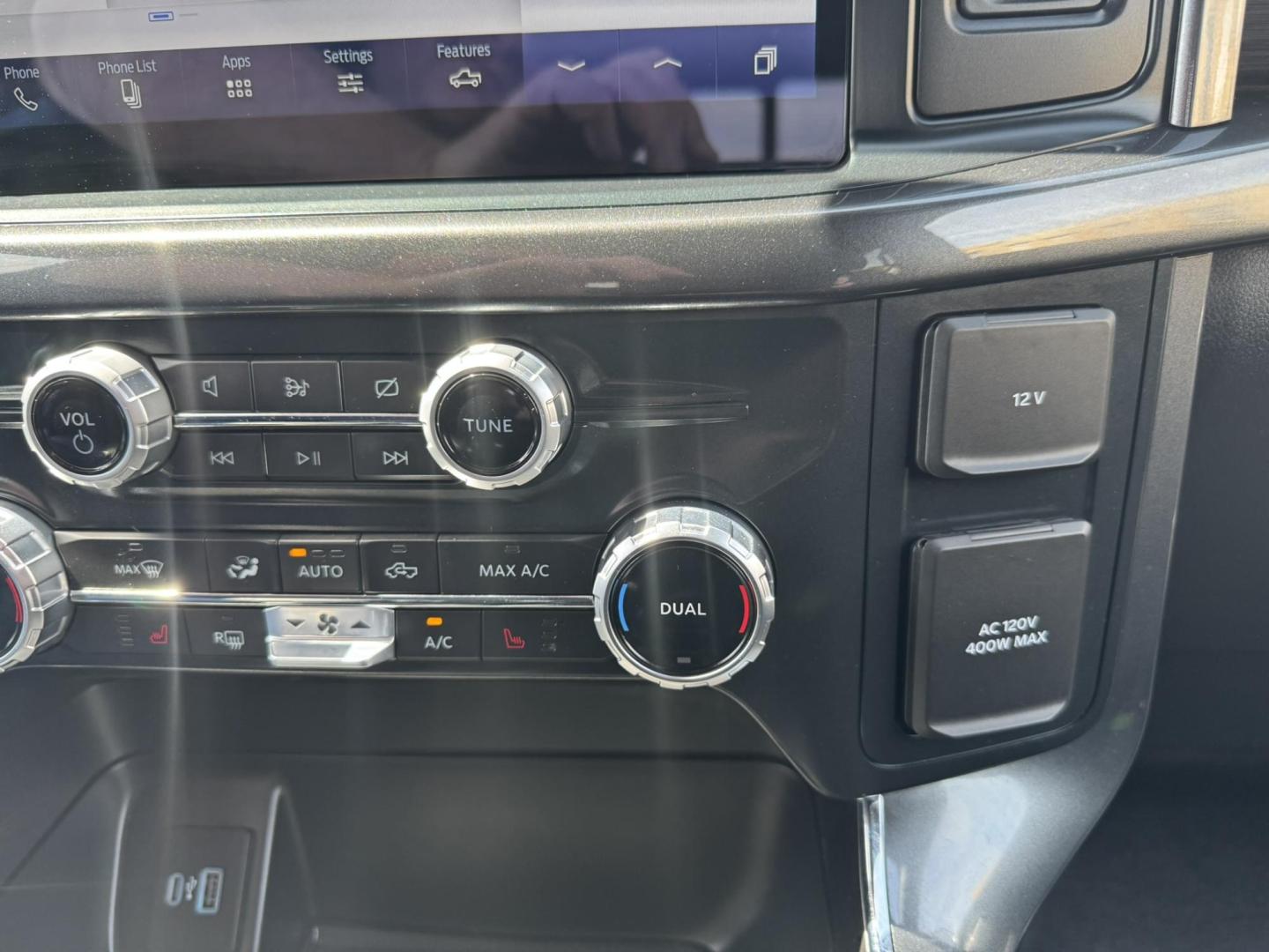 2022 Grey /Black Ford F-150 XLT Sport SuperCrew 6.5-ft. Bed 4WD (1FTFW1E80NK) with an 3.5L V6 DOHC 24V engine, 6A transmission, located at 116 5th Avenue South, Lewistown, MT, 59457, 47.063877, -109.427879 - For Sale: 2022 Ford F-150 SuperCrew XLT 4x4 – This one-owner, low-mileage local trade is equipped with the powerful 3.5L EcoBoost engine, delivering excellent performance and towing capability. It features the Sport Appearance Package for a bold, aggressive look, along with a factory trailer tow p - Photo#20