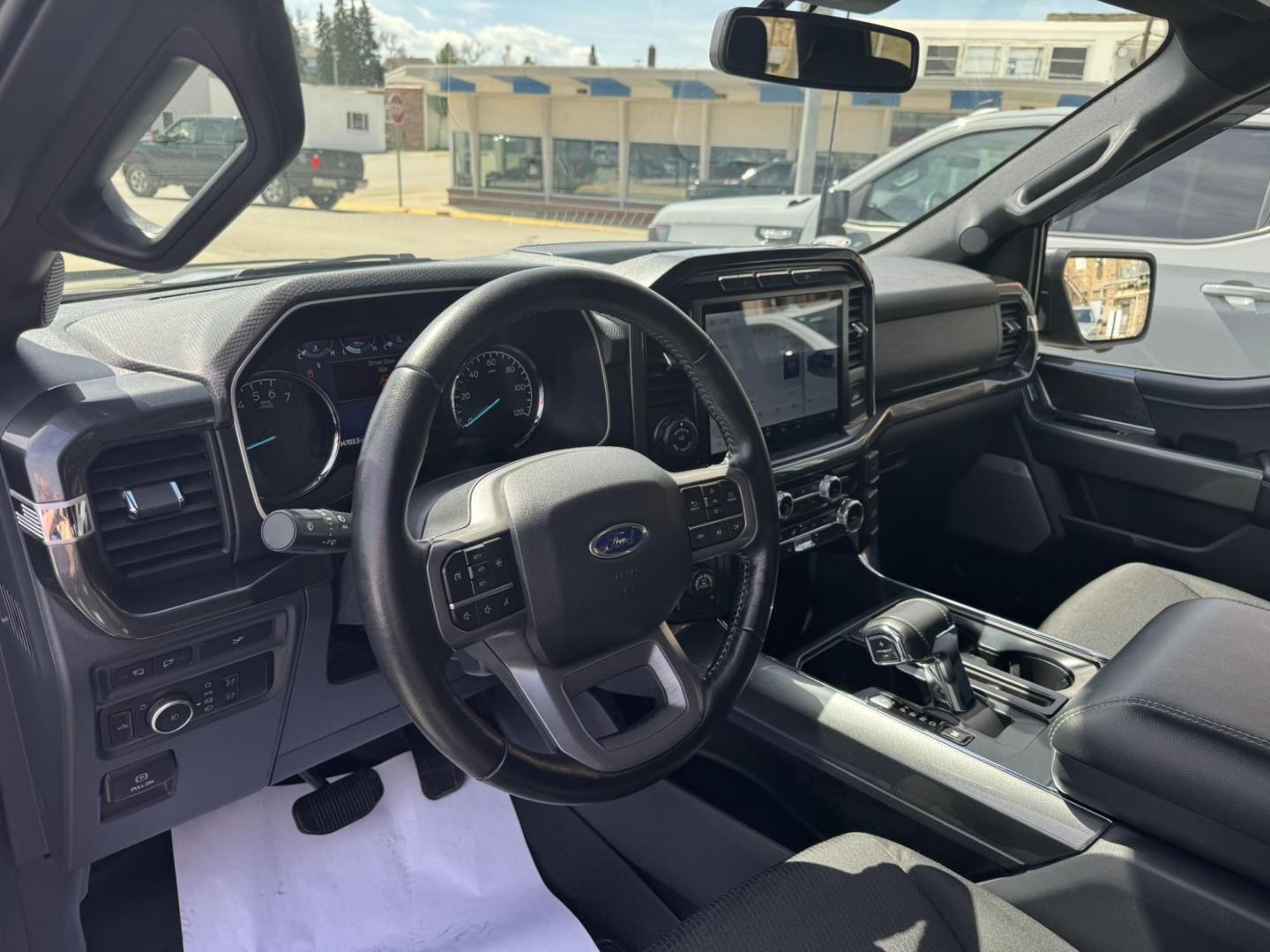 2022 Grey /Black Ford F-150 XLT Sport SuperCrew 6.5-ft. Bed 4WD (1FTFW1E80NK) with an 3.5L V6 DOHC 24V engine, 6A transmission, located at 116 5th Avenue South, Lewistown, MT, 59457, 47.063877, -109.427879 - For Sale: 2022 Ford F-150 SuperCrew XLT 4x4 – This one-owner, low-mileage local trade is equipped with the powerful 3.5L EcoBoost engine, delivering excellent performance and towing capability. It features the Sport Appearance Package for a bold, aggressive look, along with a factory trailer tow p - Photo#23