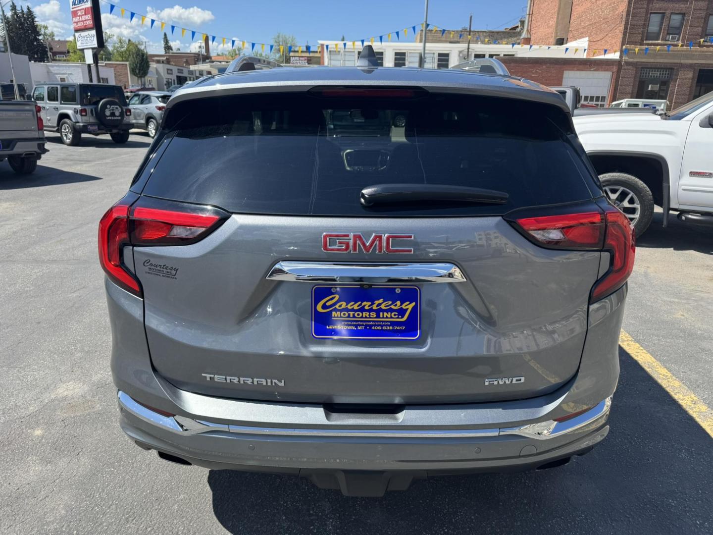2020 Grey /Black GMC Terrain Denali AWD (3GKALXEX2LL) with an 2.0L L4 DOHC 16V TURBO engine, 6A transmission, located at 116 5th Avenue South, Lewistown, MT, 59457, 47.063877, -109.427879 - Experience the perfect blend of sophistication and capability with the 2020 GMC Terrain Denali AWD. This top-tier compact SUV offers a refined driving experience, advanced technology, and premium comfort features that cater to both daily commutes and weekend adventures. Under the hood, the Terrain - Photo#3