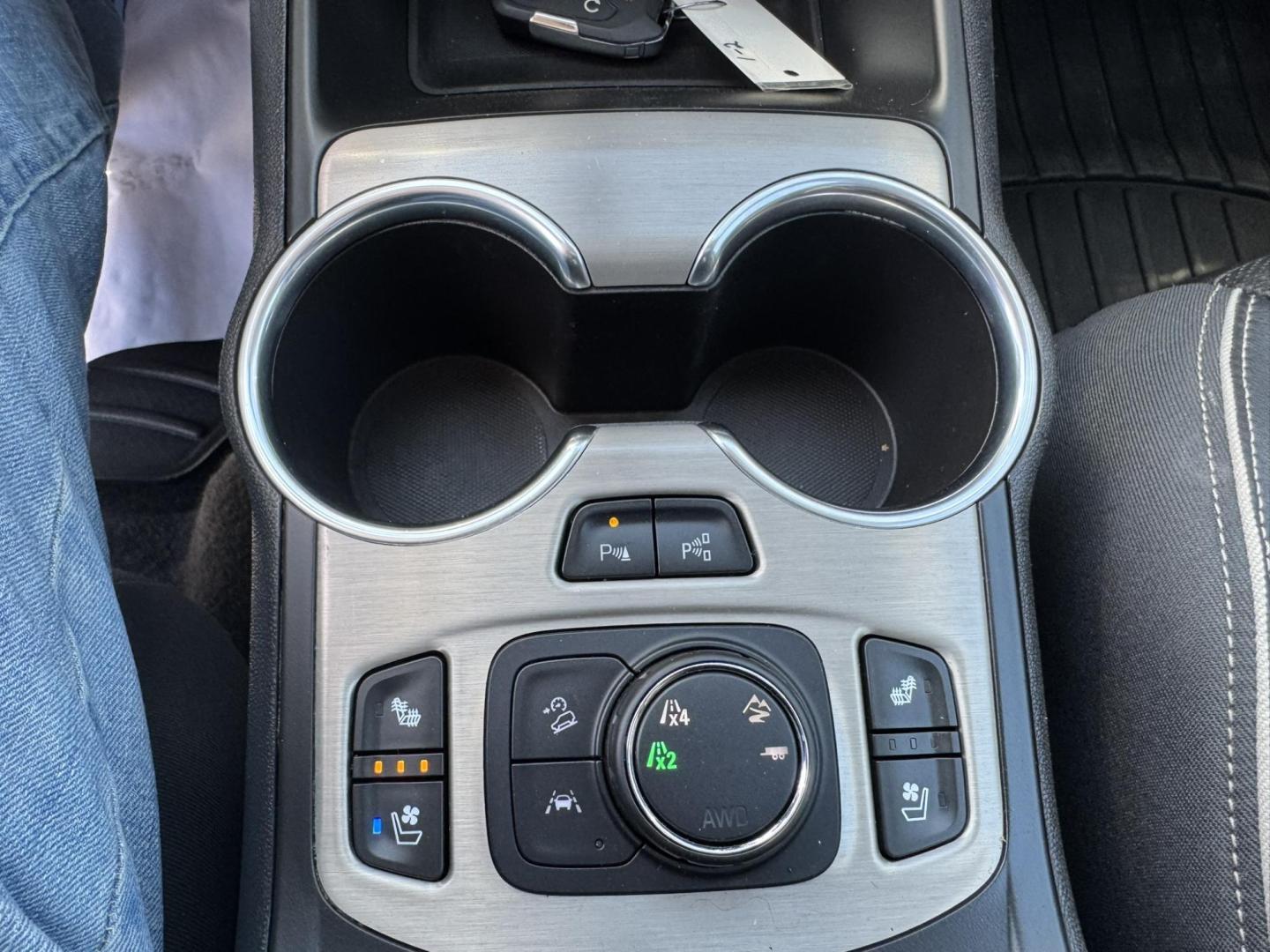 2020 Grey /Black GMC Terrain Denali AWD (3GKALXEX2LL) with an 2.0L L4 DOHC 16V TURBO engine, 6A transmission, located at 116 5th Avenue South, Lewistown, MT, 59457, 47.063877, -109.427879 - Experience the perfect blend of sophistication and capability with the 2020 GMC Terrain Denali AWD. This top-tier compact SUV offers a refined driving experience, advanced technology, and premium comfort features that cater to both daily commutes and weekend adventures. Under the hood, the Terrain - Photo#18