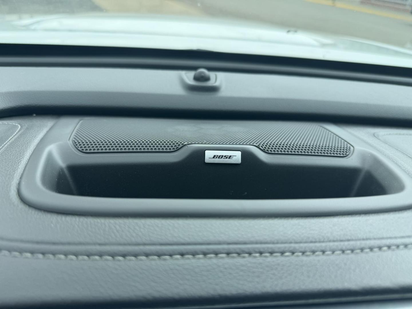 2021 WHITE /Black GMC Canyon Elevation Crew Cab 4WD (1GTG6CEN1M1) with an 3.6L V6 DOHC 24V engine, 6A transmission, located at 116 5th Avenue South, Lewistown, MT, 59457, 47.063877, -109.427879 - Stand out on the road and off it with this sharp 2021 GMC Canyon Elevation. This midsize truck brings rugged capability, modern tech, and head-turning style in a versatile package perfect for work or play. Powered by a responsive engine and equipped with 4WD, it’s ready for all-season traction and - Photo#18