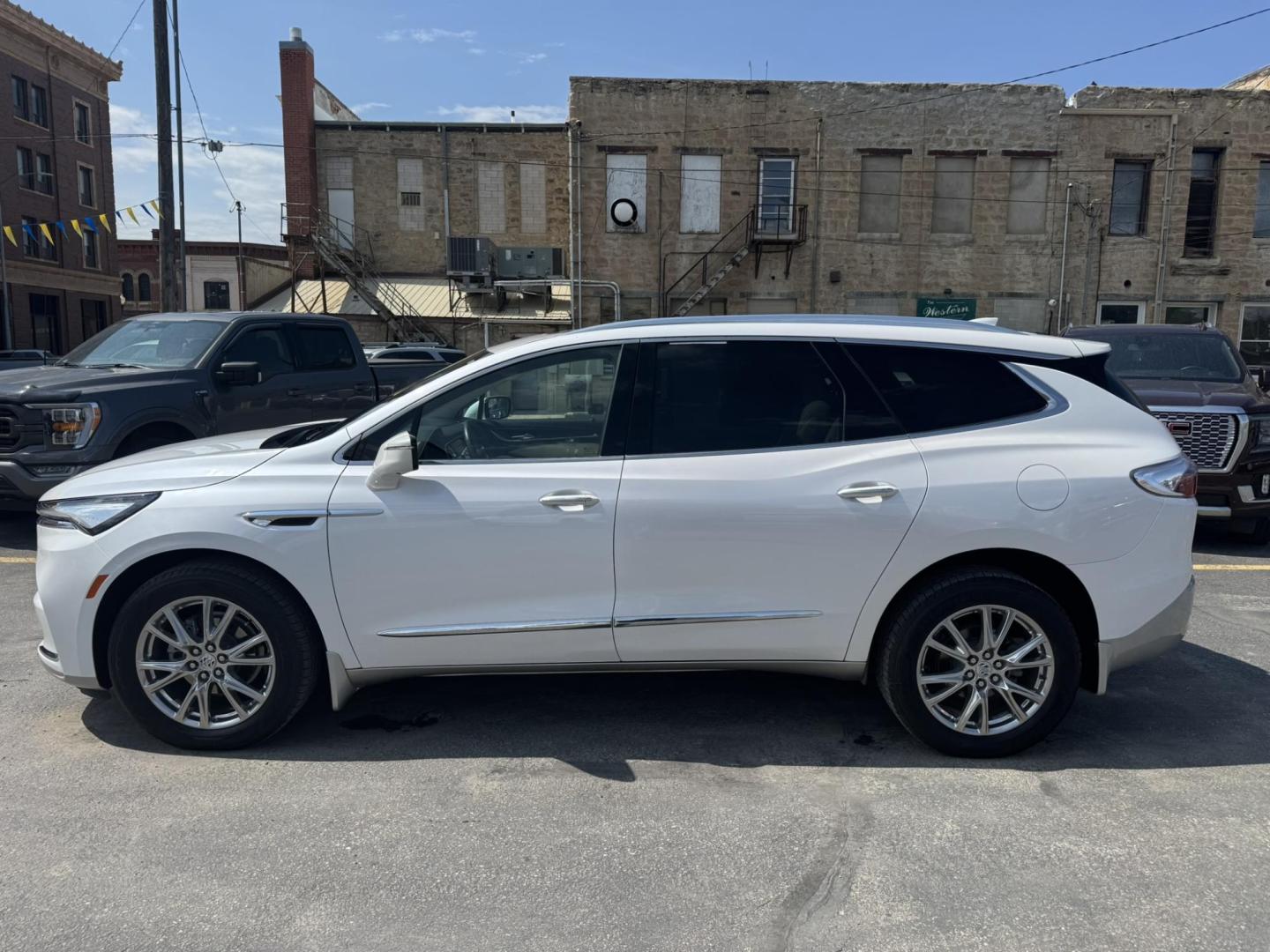 2023 WHITE /Cream Buick Enclave Premium AWD (5GAEVBKW6PJ) with an 3.6L V6 DOHC 24V engine, 9A transmission, located at 116 5th Avenue South, Lewistown, MT, 59457, 47.063877, -109.427879 - 2023 Buick Enclave Premium AWD Refined luxury meets everyday versatility in this 2023 Buick Enclave Premium AWD. With sleek styling, premium materials, and a smooth, confident ride, this full-size SUV is built to elevate your family’s driving experience. Equipped with All-Wheel Drive for enhance - Photo#5