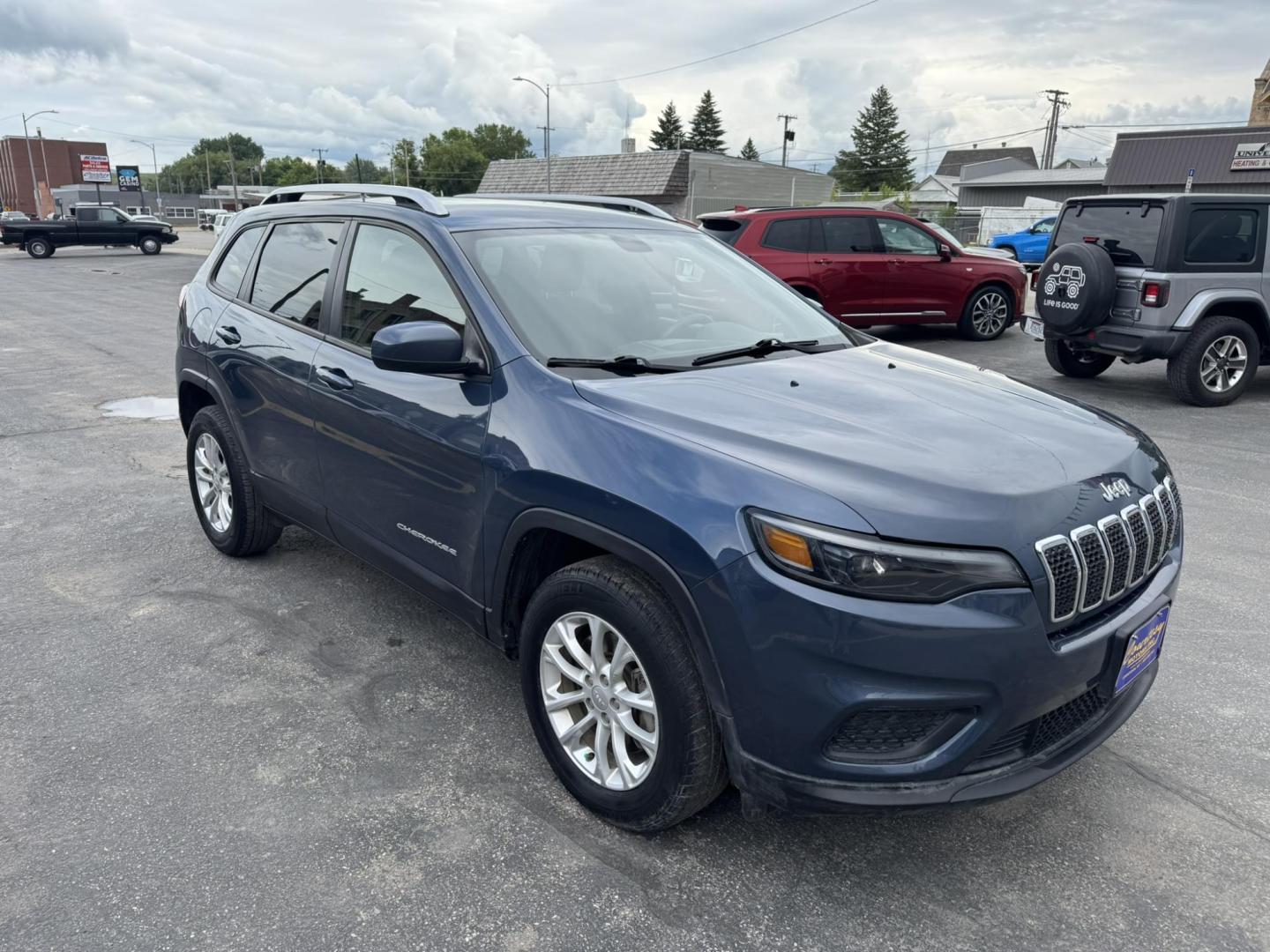 2020 BLUE /Grey Jeep Cherokee Latitude 4WD (1C4PJMCB4LD) with an 2.4L L4 DOHC 16V engine, 9A transmission, located at 116 5th Avenue South, Lewistown, MT, 59457, 47.063877, -109.427879 - Photo#0
