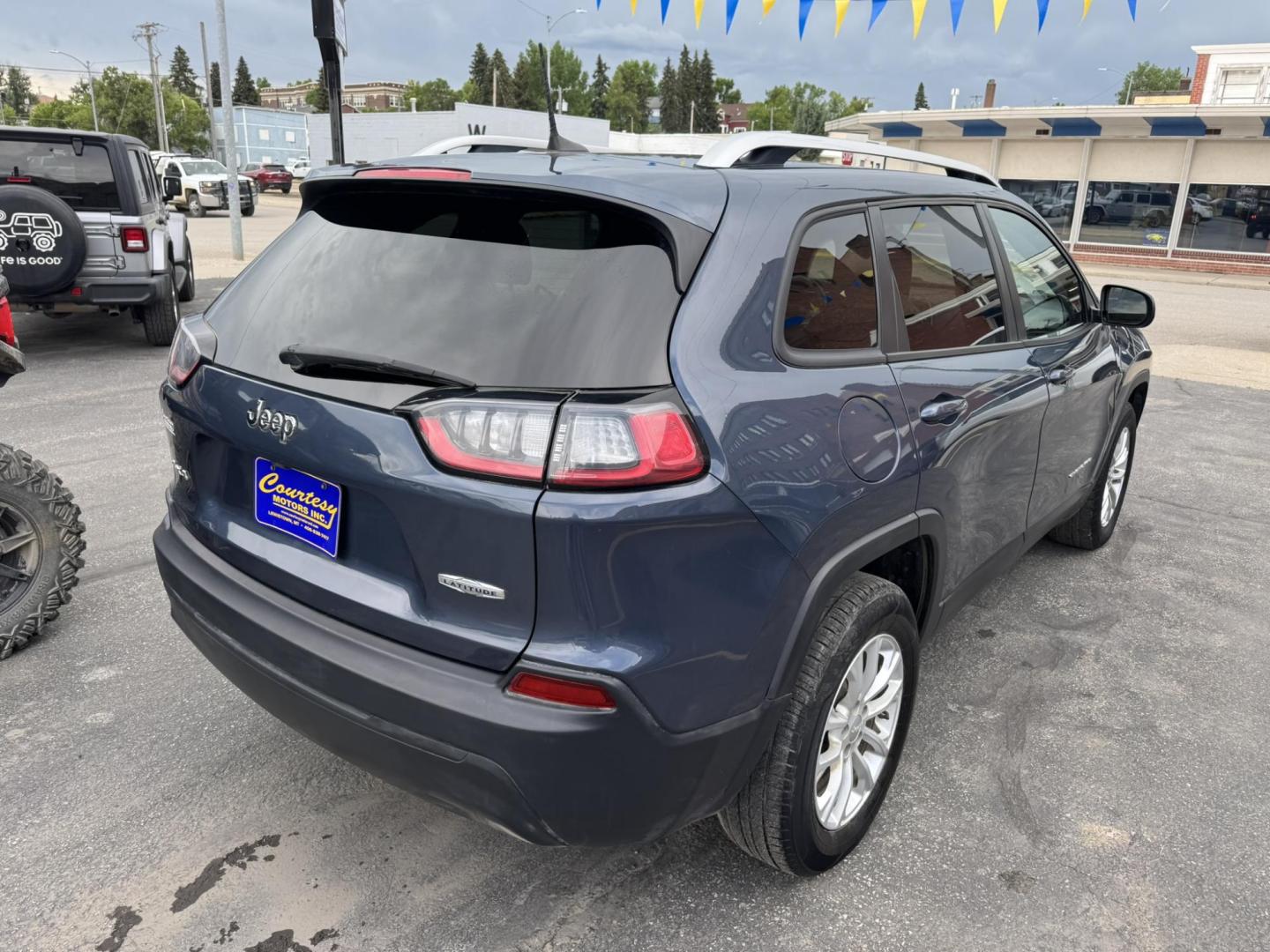 2020 BLUE /Grey Jeep Cherokee Latitude 4WD (1C4PJMCB4LD) with an 2.4L L4 DOHC 16V engine, 9A transmission, located at 116 5th Avenue South, Lewistown, MT, 59457, 47.063877, -109.427879 - Photo#2