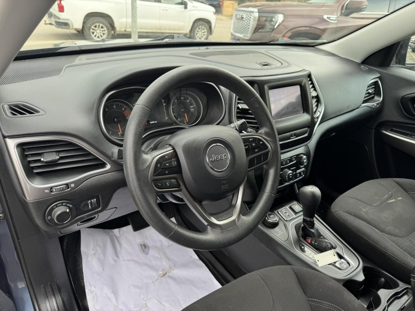 2020 BLUE /Grey Jeep Cherokee Latitude 4WD (1C4PJMCB4LD) with an 2.4L L4 DOHC 16V engine, 9A transmission, located at 116 5th Avenue South, Lewistown, MT, 59457, 47.063877, -109.427879 - Photo#13