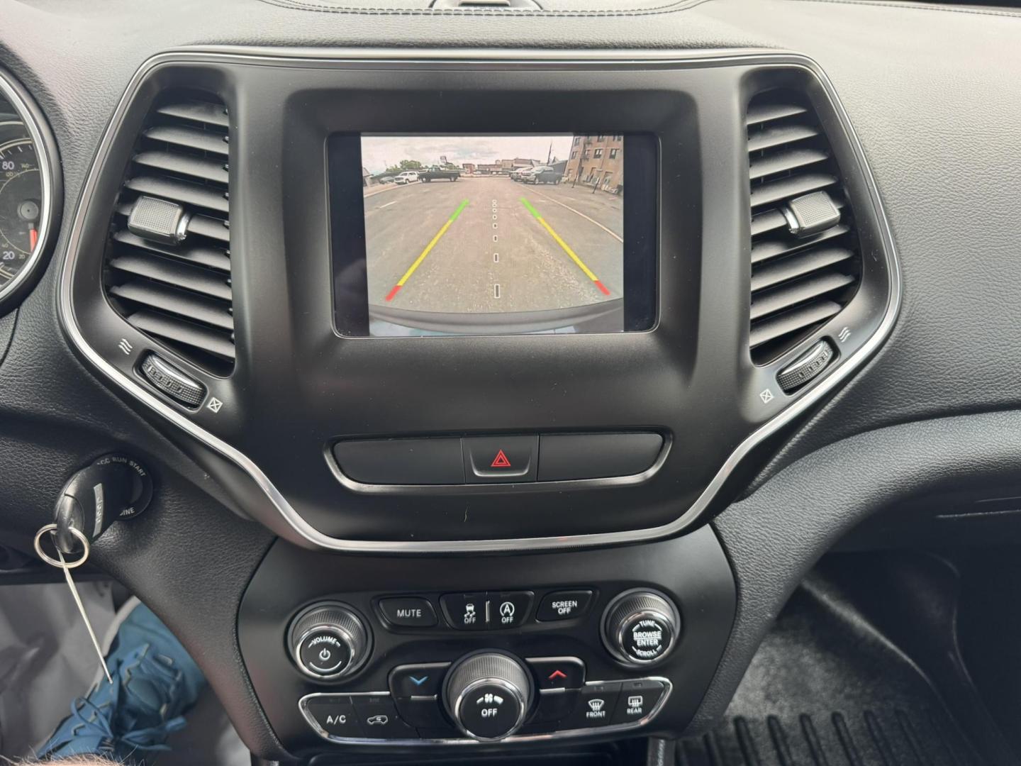 2020 BLUE /Grey Jeep Cherokee Latitude 4WD (1C4PJMCB4LD) with an 2.4L L4 DOHC 16V engine, 9A transmission, located at 116 5th Avenue South, Lewistown, MT, 59457, 47.063877, -109.427879 - Photo#14