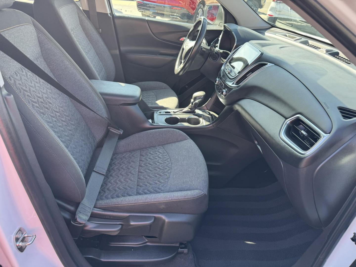 2022 WHITE /Black Chevrolet Equinox LT AWD (3GNAXUEV5NS) with an 1.5L L4 DOHC 16V TURBO engine, 6A transmission, located at 116 5th Avenue South, Lewistown, MT, 59457, 47.063877, -109.427879 - Photo#7