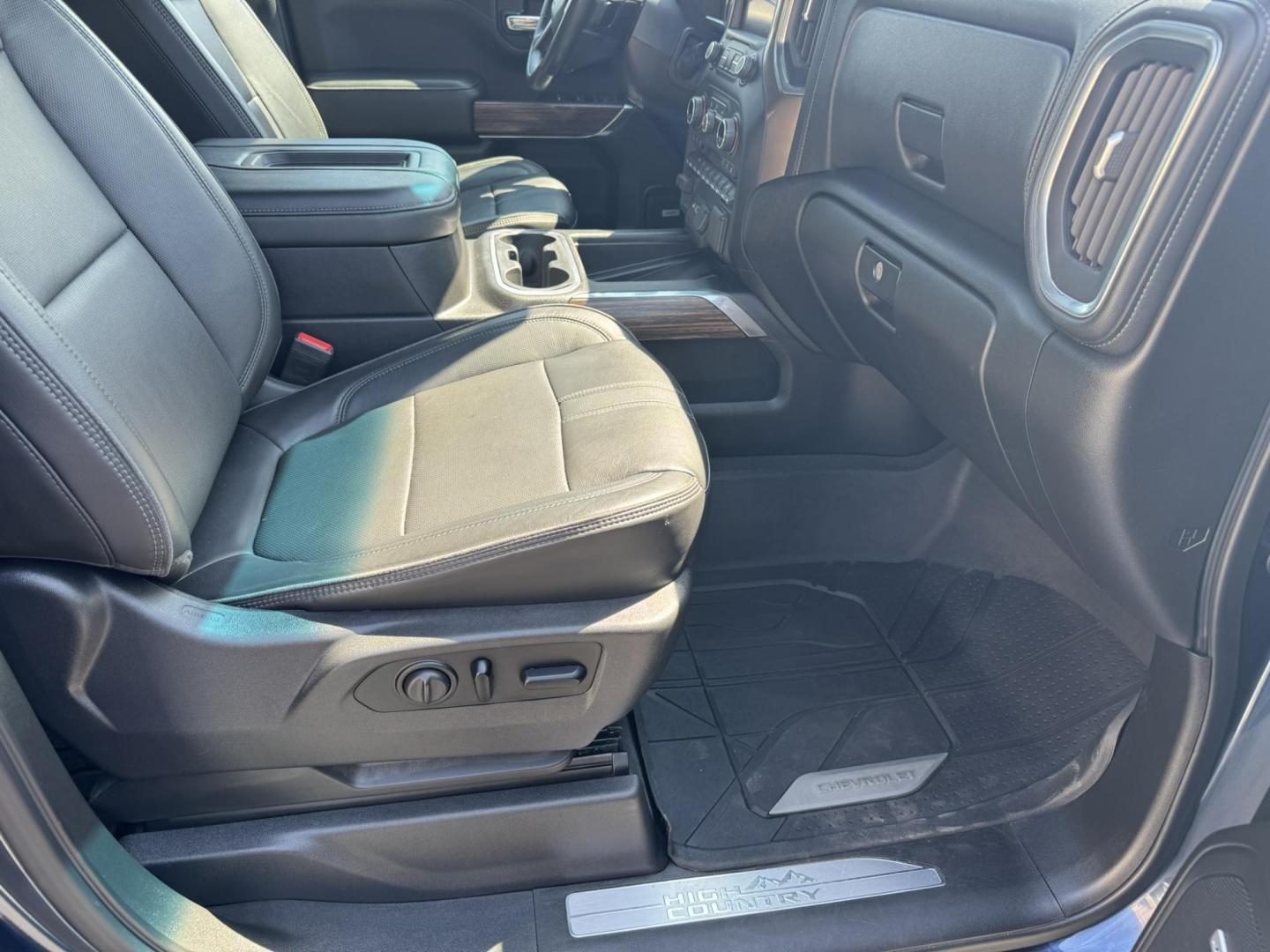 2020 Blue /Black Chevrolet Silverado 1500 High Country Crew Cab Long Box 4WD (1GCUYHELXLZ) with an 6.2L V8 OHV 16V engine, 6A transmission, located at 116 5th Avenue South, Lewistown, MT, 59457, 47.063877, -109.427879 - 2020 Chevrolet Silverado 1500 Crew Cab High Country, the perfect blend of premium comfort and powerful performance. Equipped with a strong V8 engine and smooth-shifting transmission, this truck delivers plenty of muscle for towing, hauling, or everyday driving. The High Country trim surrounds you - Photo#7