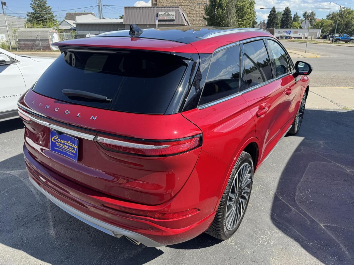 2021 Maroon /Brown Lincoln Corsair Reserve AWD (5LMCJ2DH9MU) with an 2.3L L4 DOHC 16V engine, 8A transmission, located at 116 5th Avenue South, Lewistown, MT, 59457, 47.063877, -109.427879 - Take a look at this 2021 Lincoln Corsair Reserve AWD – a luxury crossover that delivers comfort, performance, and style in a size that’s easy to live with. Under the hood you’ll find a turbocharged engine paired with Lincoln’s all-wheel drive system for confident driving in any season. Insid - Photo#3