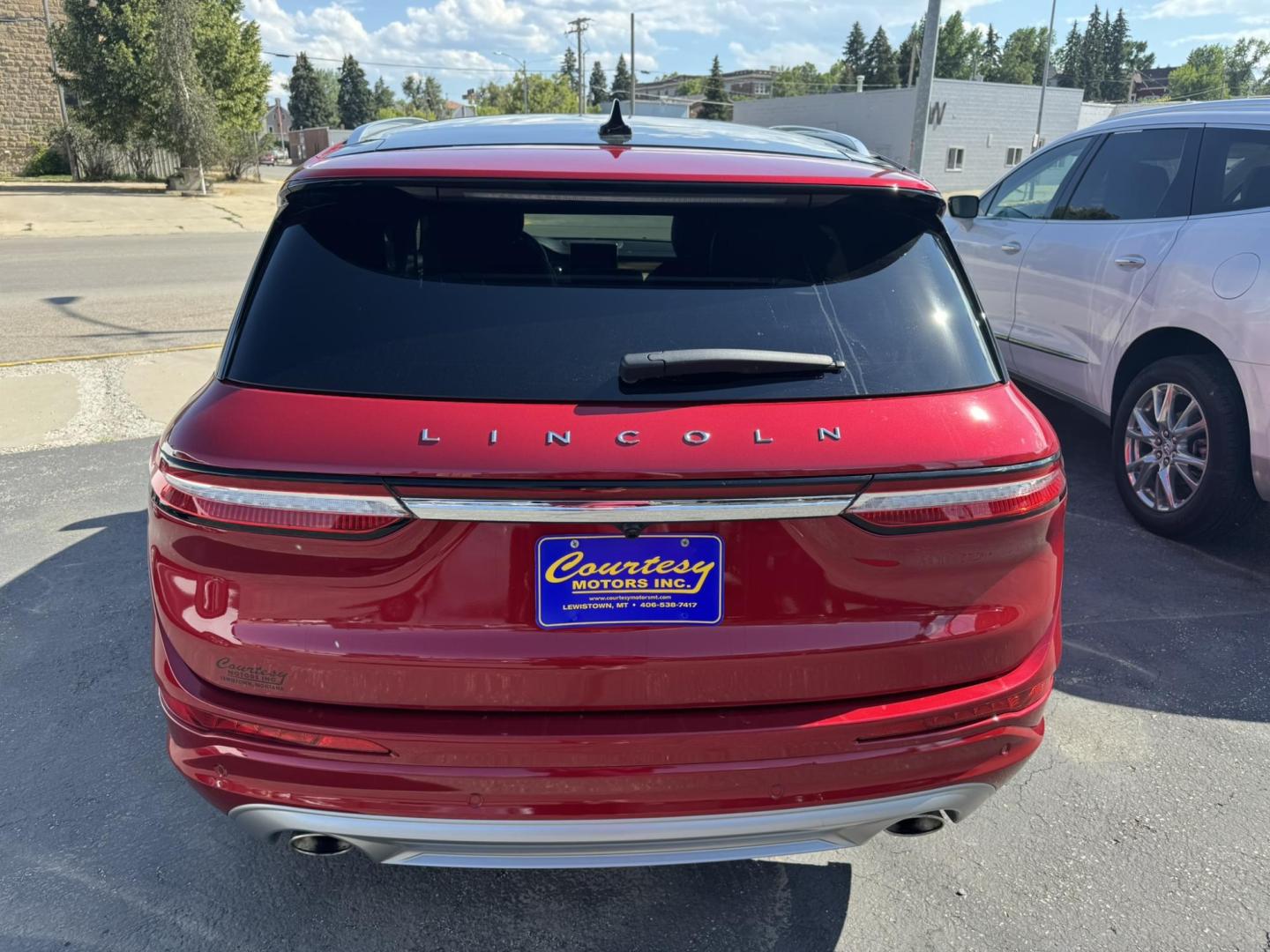 2021 Maroon /Brown Lincoln Corsair Reserve AWD (5LMCJ2DH9MU) with an 2.3L L4 DOHC 16V engine, 8A transmission, located at 116 5th Avenue South, Lewistown, MT, 59457, 47.063877, -109.427879 - Take a look at this 2021 Lincoln Corsair Reserve AWD – a luxury crossover that delivers comfort, performance, and style in a size that’s easy to live with. Under the hood you’ll find a turbocharged engine paired with Lincoln’s all-wheel drive system for confident driving in any season. Insid - Photo#4