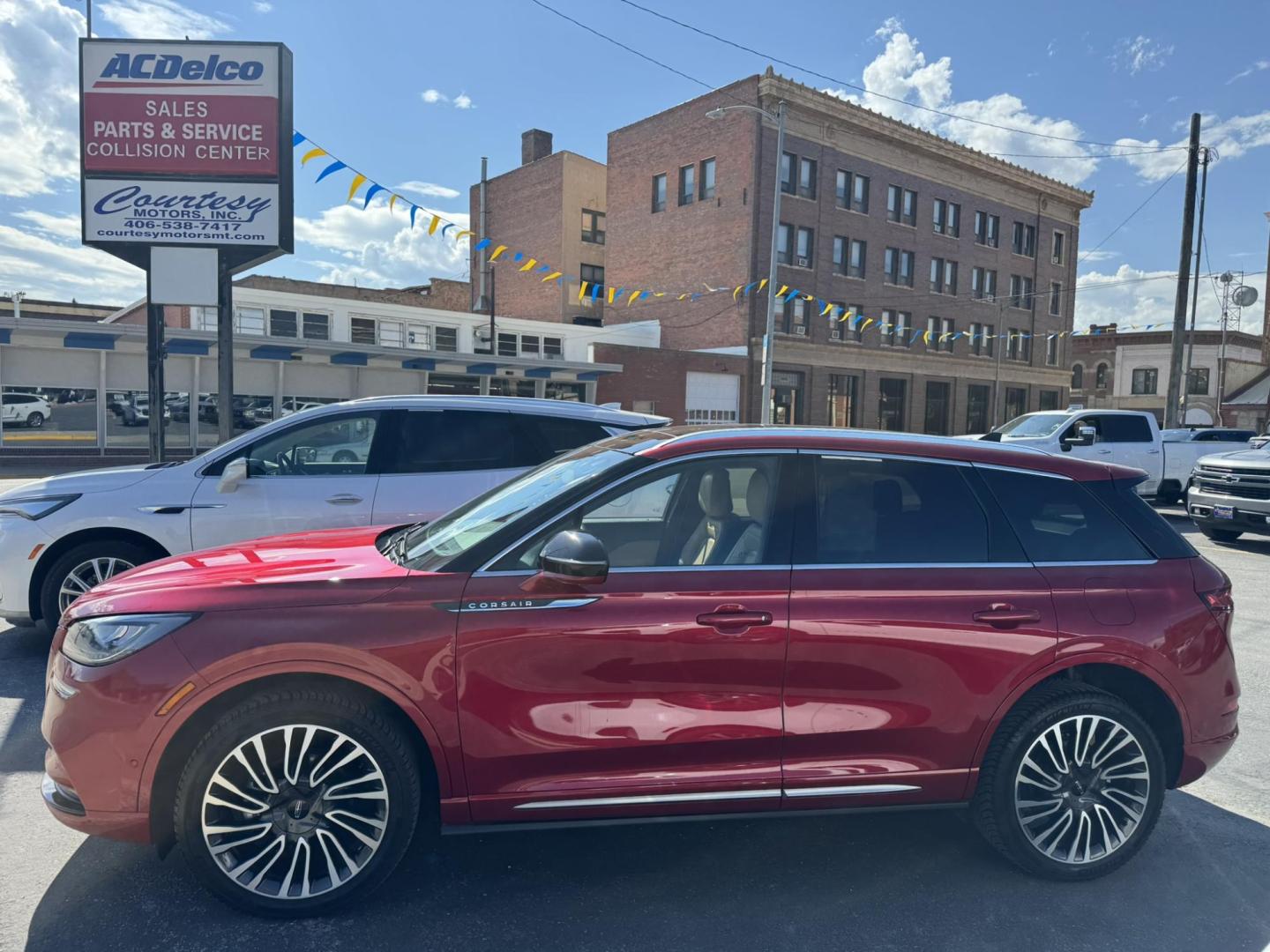 2021 Maroon /Brown Lincoln Corsair Reserve AWD (5LMCJ2DH9MU) with an 2.3L L4 DOHC 16V engine, 8A transmission, located at 116 5th Avenue South, Lewistown, MT, 59457, 47.063877, -109.427879 - Take a look at this 2021 Lincoln Corsair Reserve AWD – a luxury crossover that delivers comfort, performance, and style in a size that’s easy to live with. Under the hood you’ll find a turbocharged engine paired with Lincoln’s all-wheel drive system for confident driving in any season. Insid - Photo#6