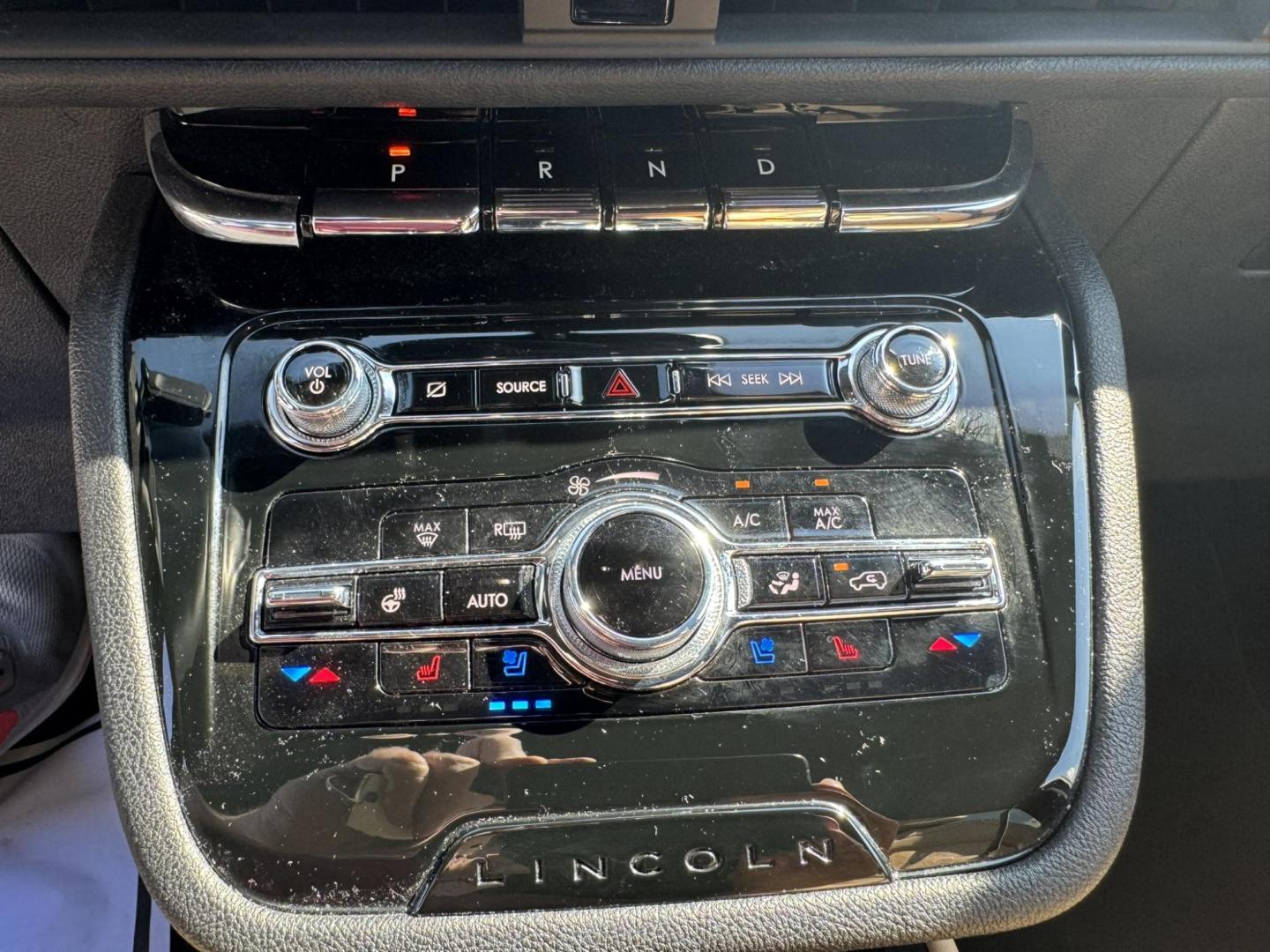 2021 Maroon /Brown Lincoln Corsair Reserve AWD (5LMCJ2DH9MU) with an 2.3L L4 DOHC 16V engine, 8A transmission, located at 116 5th Avenue South, Lewistown, MT, 59457, 47.063877, -109.427879 - Take a look at this 2021 Lincoln Corsair Reserve AWD – a luxury crossover that delivers comfort, performance, and style in a size that’s easy to live with. Under the hood you’ll find a turbocharged engine paired with Lincoln’s all-wheel drive system for confident driving in any season. Insid - Photo#21