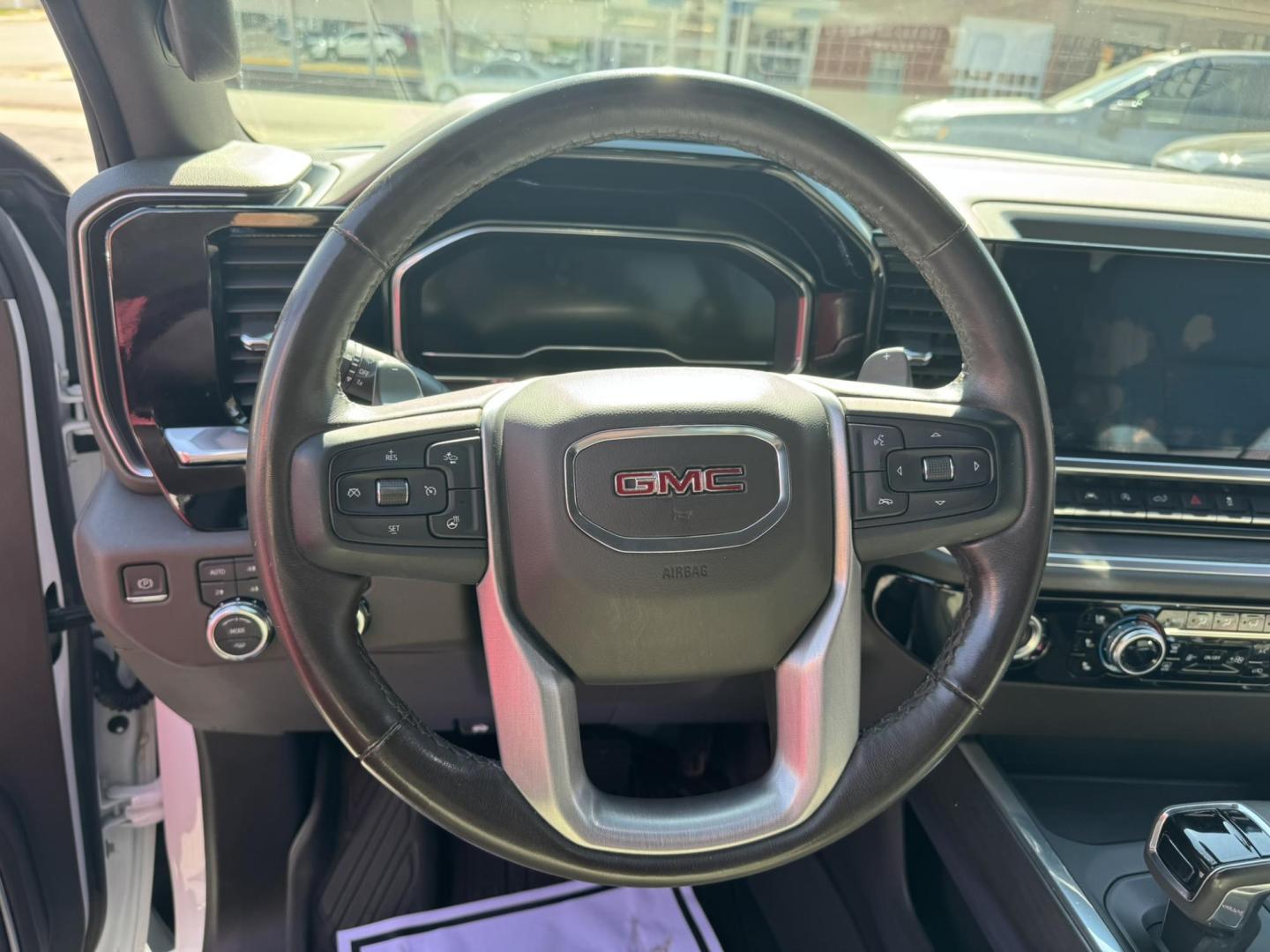 2022 WHITE /Grey GMC Sierra 1500 SLT Crew Cab 4WD (1GTUUDED4NZ) with an 5.3L V8 OHV 16V engine, 6A transmission, located at 116 5th Avenue South, Lewistown, MT, 59457, 47.063877, -109.427879 - Check out this 2022 GMC Sierra 1500 Crew Cab 4WD with the proven 5.3L V8. This truck has the space, power, and capability you need, plus it’s loaded with the right options. Outfitted with the Convenience Package, Preferred Package, and the X31 Off-Road Package, it’s built for comfort on the insi - Photo#15