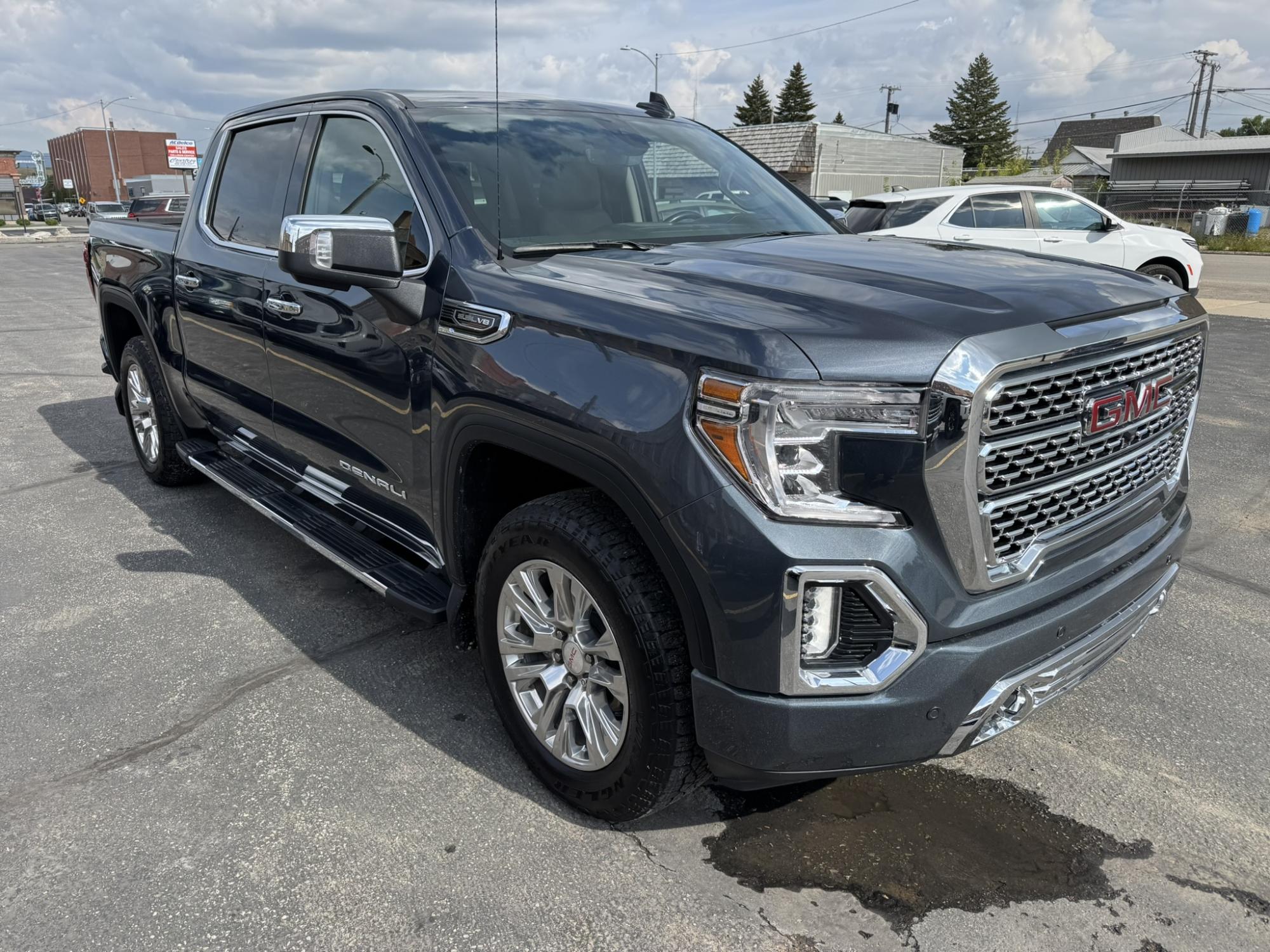 photo of 2021 GMC Sierra 1500 Denali Crew Cab 4WD