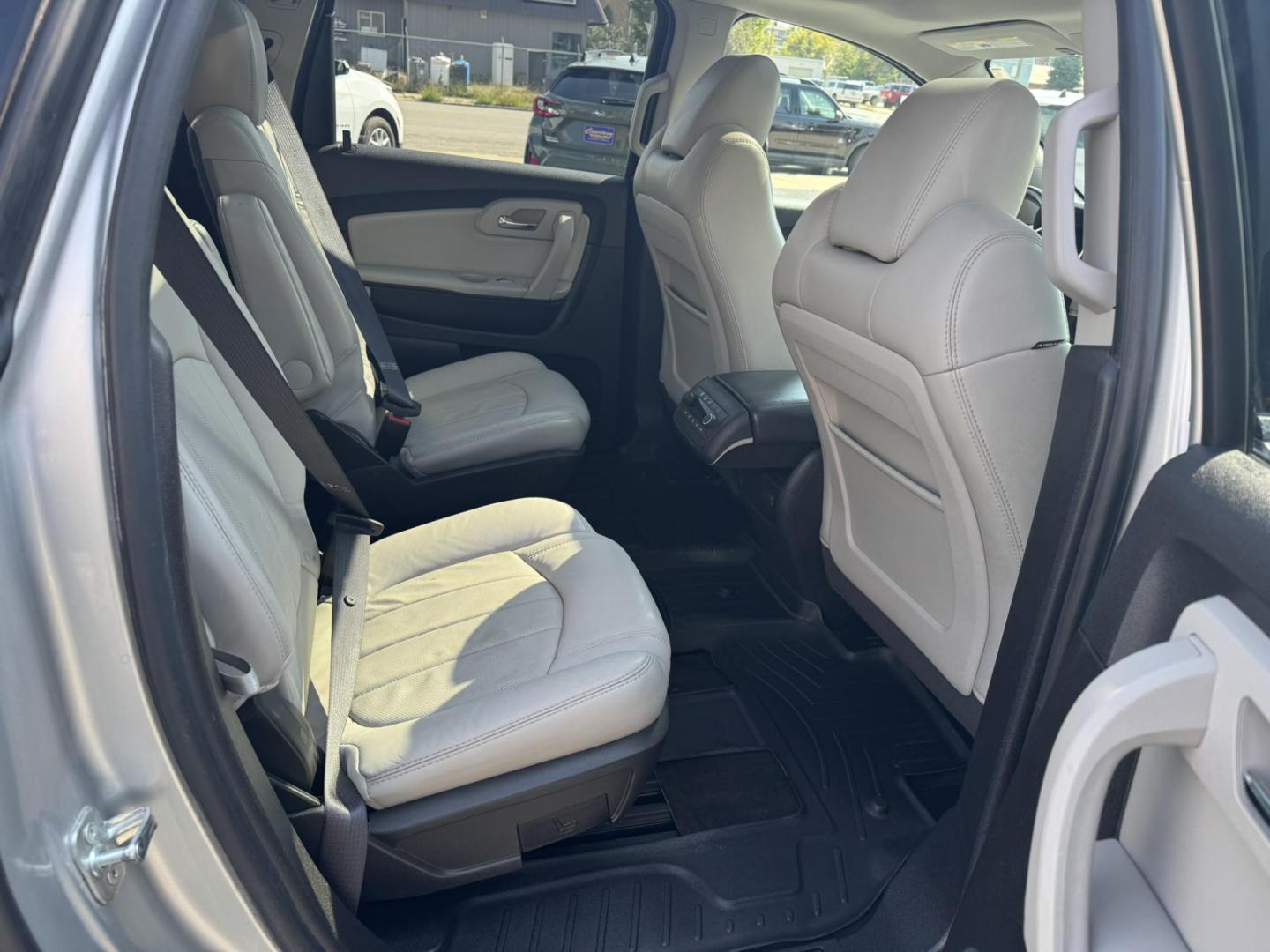 2012 Silver /Cream Chevrolet Traverse LTZ AWD (1GNKVLED7CJ) with an 3.6L V6 DOHC 24V engine, 6-Speed Automatic transmission, located at 116 5th Avenue South, Lewistown, MT, 59457, 47.063877, -109.427879 - LOCAL TRADE, WELL MAINTAINED AWD! - Photo#8