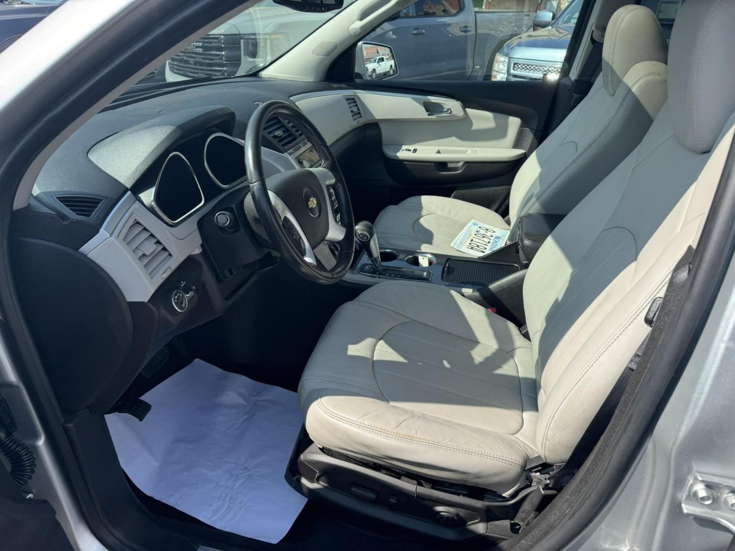 2012 Silver /Cream Chevrolet Traverse LTZ AWD (1GNKVLED7CJ) with an 3.6L V6 DOHC 24V engine, 6-Speed Automatic transmission, located at 116 5th Avenue South, Lewistown, MT, 59457, 47.063877, -109.427879 - LOCAL TRADE, WELL MAINTAINED AWD! - Photo#14