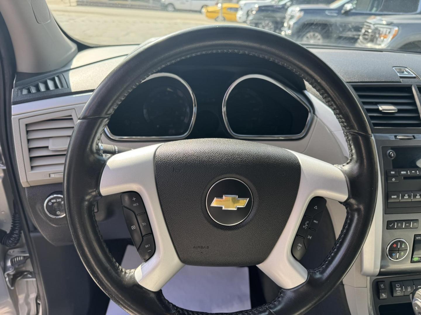 2012 Silver /Cream Chevrolet Traverse LTZ AWD (1GNKVLED7CJ) with an 3.6L V6 DOHC 24V engine, 6-Speed Automatic transmission, located at 116 5th Avenue South, Lewistown, MT, 59457, 47.063877, -109.427879 - LOCAL TRADE, WELL MAINTAINED AWD! - Photo#18