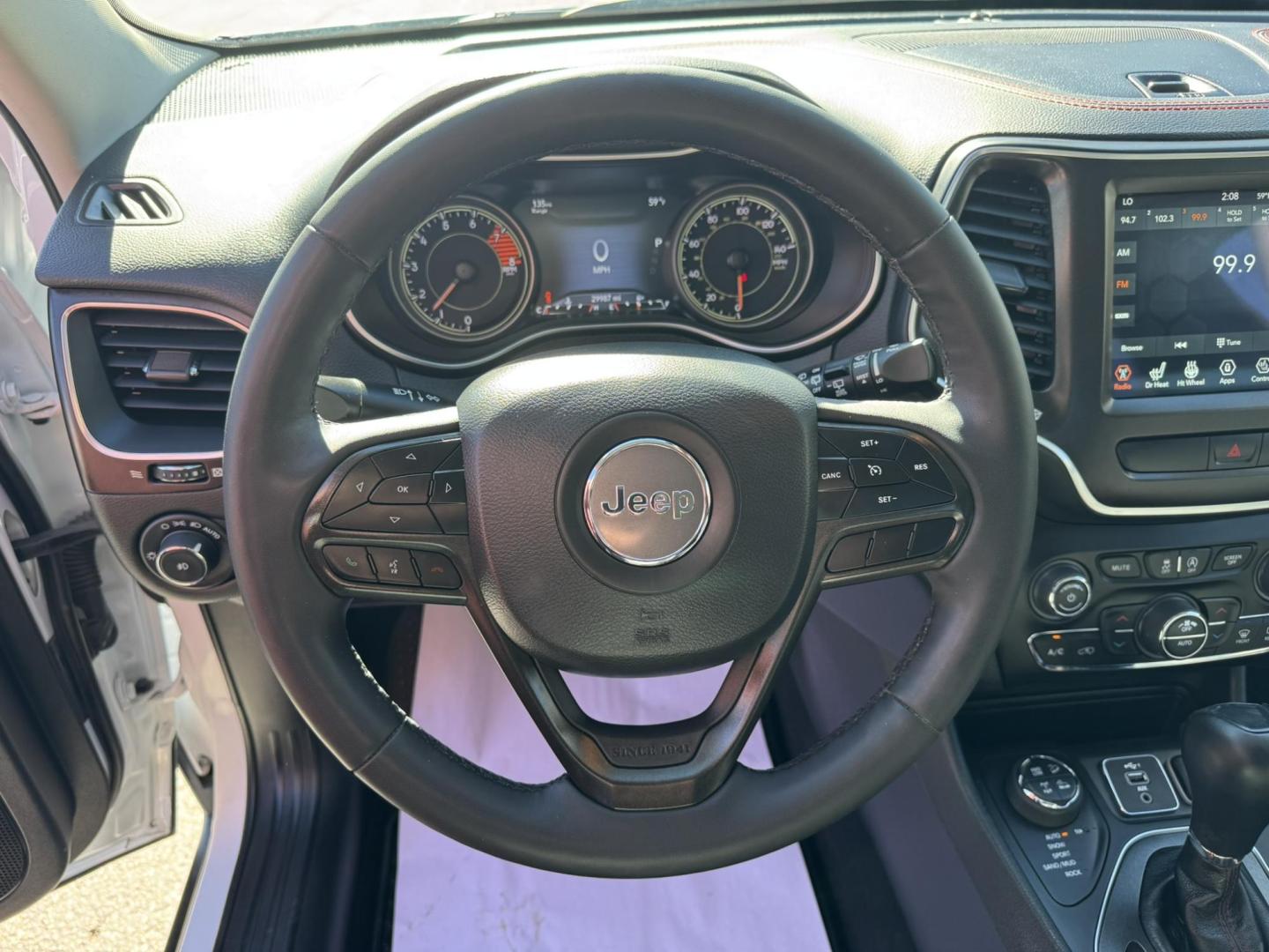 2022 WHITE /Grey Jeep Cherokee Trailhawk 4WD (1C4PJMBXXND) with an 3.2L V6 DOHC 24V engine, 9A transmission, located at 116 5th Avenue South, Lewistown, MT, 59457, 47.063877, -109.427879 - Adventure meets everyday comfort in this 2022 Jeep Cherokee Trailhawk, a rugged SUV that’s just as at home on city streets as it is on backcountry trails. This one-owner vehicle comes with a clean CarFax, giving you confidence in its history and care. The Trailhawk trim is built for capability, w - Photo#15