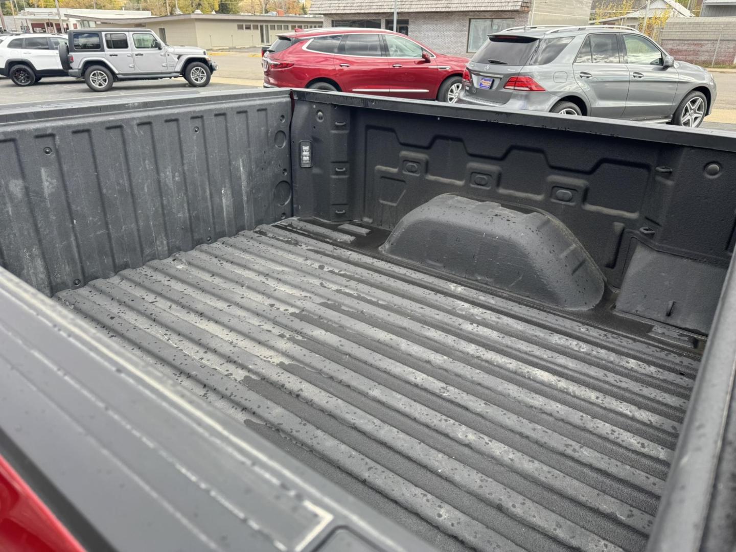 2021 Maroon /Black/Brown Chevrolet Silverado 1500 High Country Crew Cab Short Box 4WD (1GCUYHEL4MZ) with an 6.2L V8 OHV 16V engine, 6A transmission, located at 116 5th Avenue South, Lewistown, MT, 59457, 47.063877, -109.427879 - 2021 Chevrolet Silverado 1500 High Country 4WD – 6.2L Power, Clean and Loaded! Top of the line and built to impress, this 2021 Silverado High Country pairs luxury with serious muscle. Under the hood is the powerful 6.2L V8 — the most sought-after engine in the lineup — delivering strong towin - Photo#10