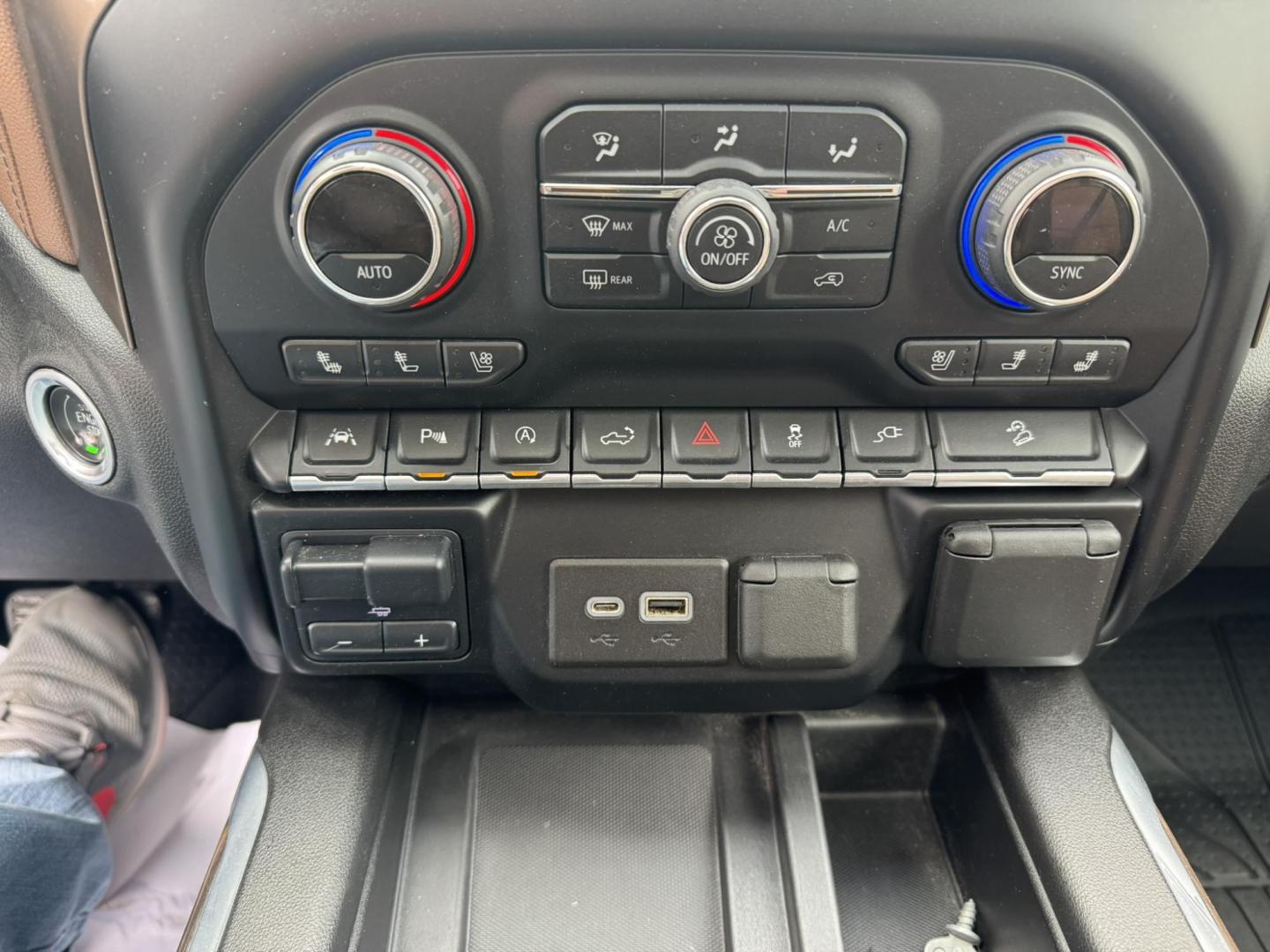 2021 Maroon /Black/Brown Chevrolet Silverado 1500 High Country Crew Cab Short Box 4WD (1GCUYHEL4MZ) with an 6.2L V8 OHV 16V engine, 6A transmission, located at 116 5th Avenue South, Lewistown, MT, 59457, 47.063877, -109.427879 - 2021 Chevrolet Silverado 1500 High Country 4WD – 6.2L Power, Clean and Loaded! Top of the line and built to impress, this 2021 Silverado High Country pairs luxury with serious muscle. Under the hood is the powerful 6.2L V8 — the most sought-after engine in the lineup — delivering strong towin - Photo#21