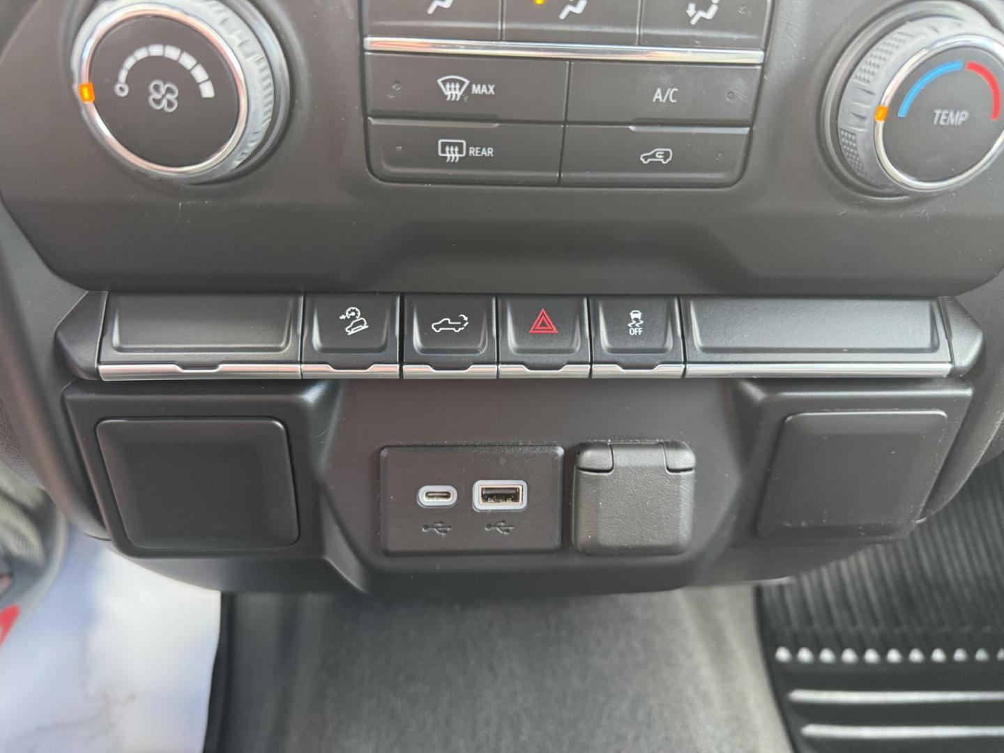 2021 Grey /Black Chevrolet Silverado 1500 Custom Trail Boss Crew Cab Short Box 4WD (1GCPYCEF8MZ) with an 5.3L V8 OHV 16V engine, 6A transmission, located at 116 5th Avenue South, Lewistown, MT, 59457, 47.063877, -109.427879 - 2021 Chevrolet Silverado 1500 Custom Trail Boss 4WD – Lifted from the Factory and Ready to Roll! Built for adventure, this 2021 Silverado Custom Trail Boss brings rugged style and off-road performance straight from the factory. Powered by a 5.3L V8 and paired with a true 4WD system, it features - Photo#17