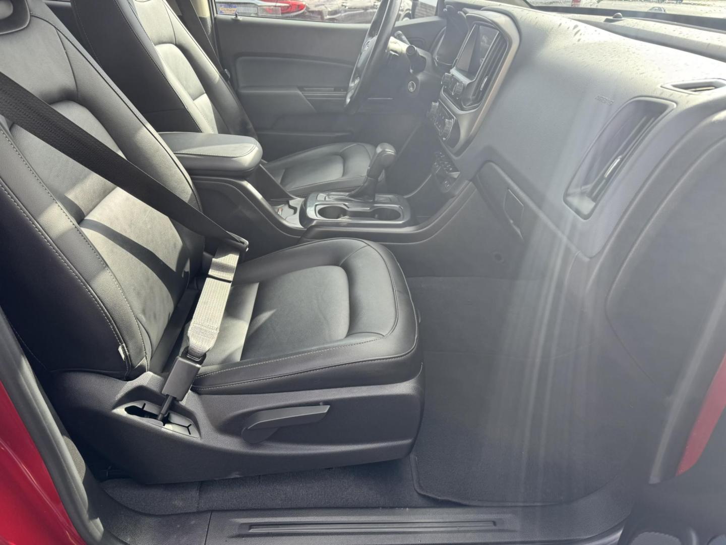 2021 Maroon /Black Chevrolet Colorado Z71 Crew Cab Long Box 4WD (1GCGTDEN8M1) with an 3.6L V6 DOHC 24V GAS engine, 6A transmission, located at 116 5th Avenue South, Lewistown, MT, 59457, 47.063877, -109.427879 - Photo#7