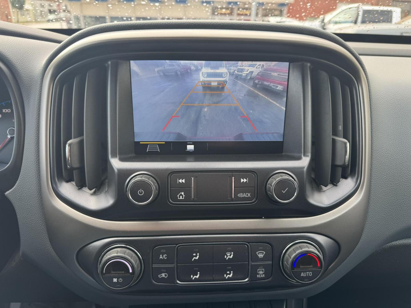2021 Maroon /Black Chevrolet Colorado Z71 Crew Cab Long Box 4WD (1GCGTDEN8M1) with an 3.6L V6 DOHC 24V GAS engine, 6A transmission, located at 116 5th Avenue South, Lewistown, MT, 59457, 47.063877, -109.427879 - Photo#18