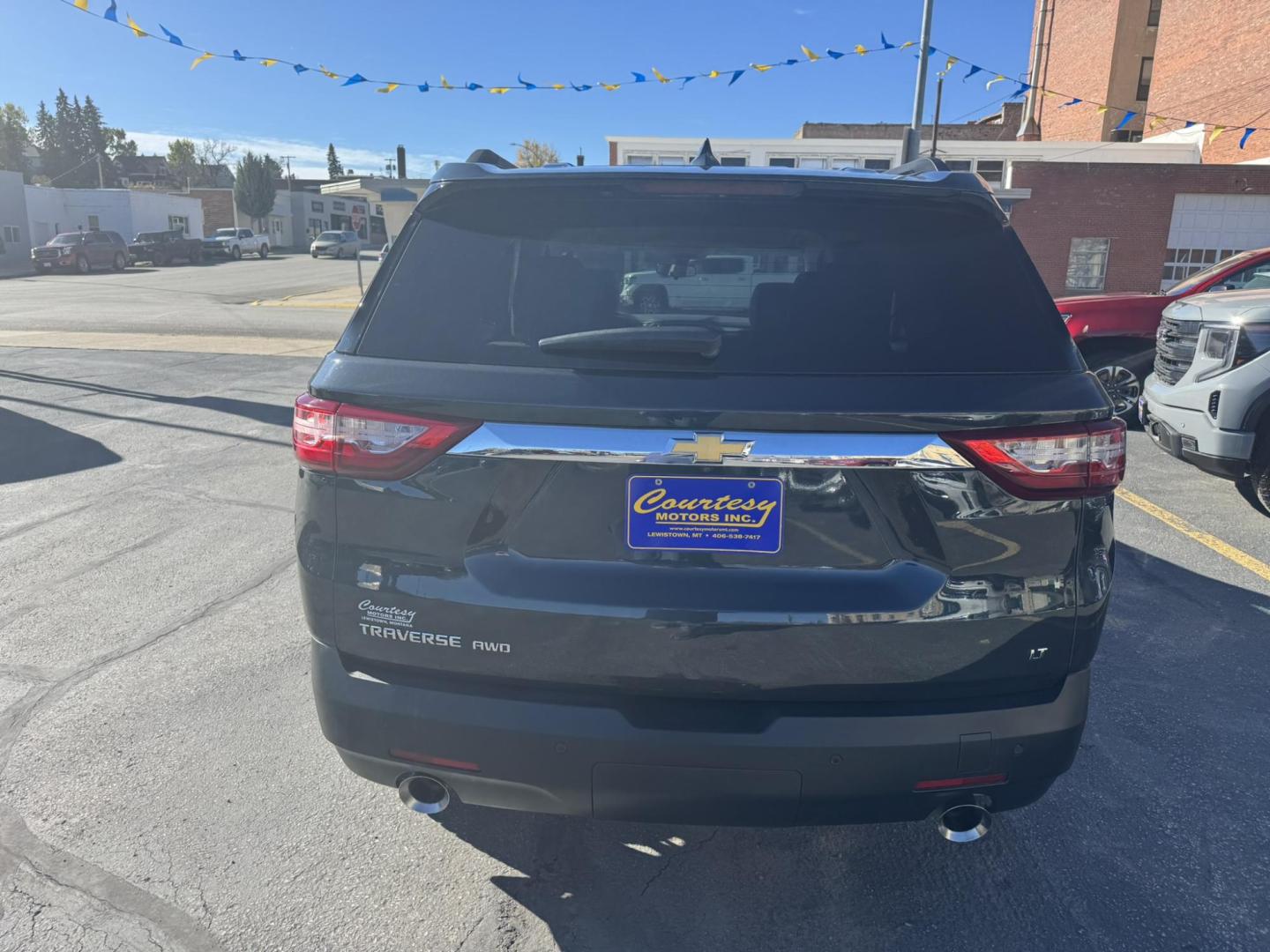 2019 Grey /Grey Chevrolet Traverse LT Cloth AWD (1GNEVGKW2KJ) with an 3.6L V6 DOHC 24V engine, 9A transmission, located at 116 5th Avenue South, Lewistown, MT, 59457, 47.063877, -109.427879 - Photo#3