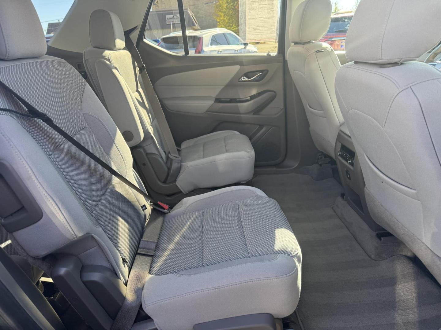 2019 Grey /Grey Chevrolet Traverse LT Cloth AWD (1GNEVGKW2KJ) with an 3.6L V6 DOHC 24V engine, 9A transmission, located at 116 5th Avenue South, Lewistown, MT, 59457, 47.063877, -109.427879 - Photo#8
