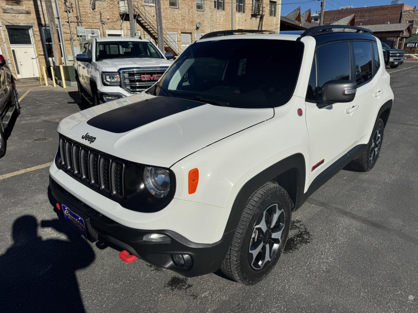 2019 WHITE /Black Jeep Renegade Trailhawk 4WD (ZACNJBC11KP) with an 2.4L L4 DOHC 16V TURBO engine, 9A transmission, located at 116 5th Avenue South, Lewistown, MT, 59457, 47.063877, -109.427879 - Photo#6