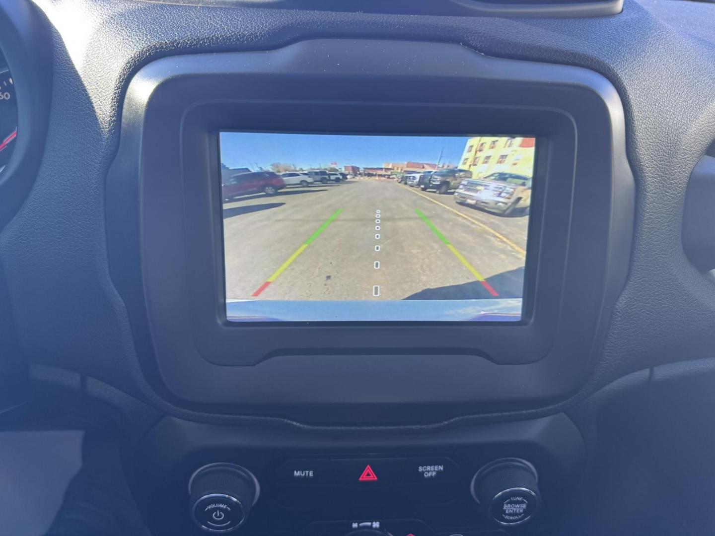 2019 WHITE /Black Jeep Renegade Trailhawk 4WD (ZACNJBC11KP) with an 2.4L L4 DOHC 16V TURBO engine, 9A transmission, located at 116 5th Avenue South, Lewistown, MT, 59457, 47.063877, -109.427879 - Photo#19