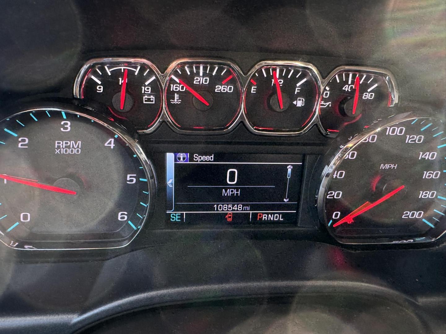 2018 WHITE /Tan GMC Sierra 1500 SLT Crew Cab Short Box 4WD (3GTU2NEC3JG) with an 5.3L V8 OHV 16V engine, 6A transmission, located at 116 5th Avenue South, Lewistown, MT, 59457, 47.063877, -109.427879 - Photo#15