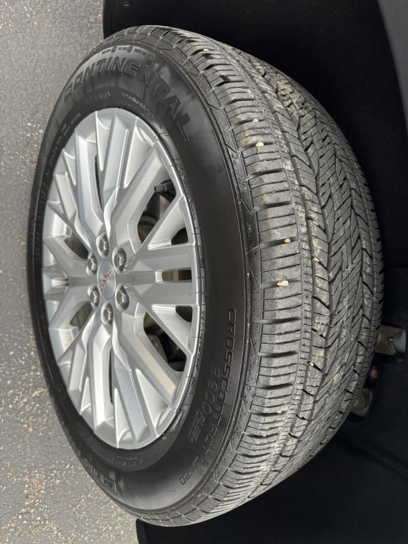 2024 Silver /Black GMC Acadia Elevation AWD (1GKENNKS0RJ) with an 2.5L L4 DOHC 16V engine, 9A transmission, located at 116 5th Avenue South, Lewistown, MT, 59457, 47.063877, -109.427879 - Just arrived — a 2024 GMC Acadia Elevation AWD, and it’s the right build. This one comes with the Elevation appearance package, a full leather interior, and the updated body style that looks sharp from every angle. You get confident AWD for winter, a smooth turbo powertrain, three-row seating, a - Photo#24