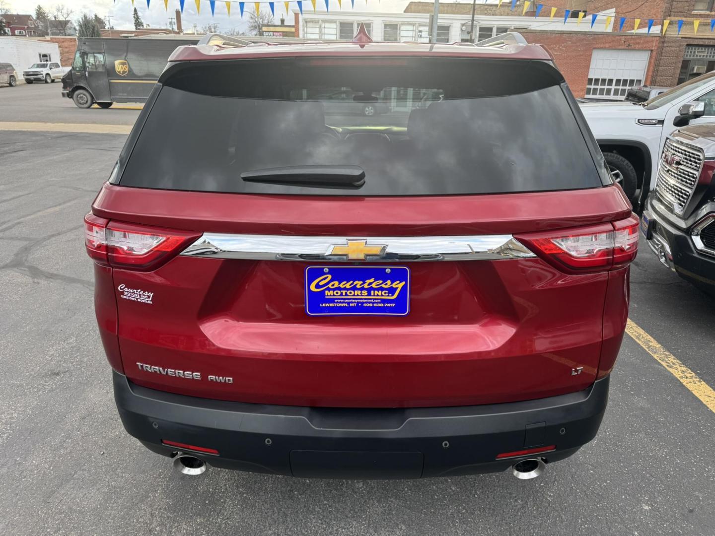 2018 Maroon /Grey Chevrolet Traverse LT Cloth AWD (1GNEVGKW4JJ) with an 3.6L V6 DOHC 24V engine, 9A transmission, located at 116 5th Avenue South, Lewistown, MT, 59457, 47.063877, -109.427879 - Nicely loaded local trade, economical AWD! - Photo#2