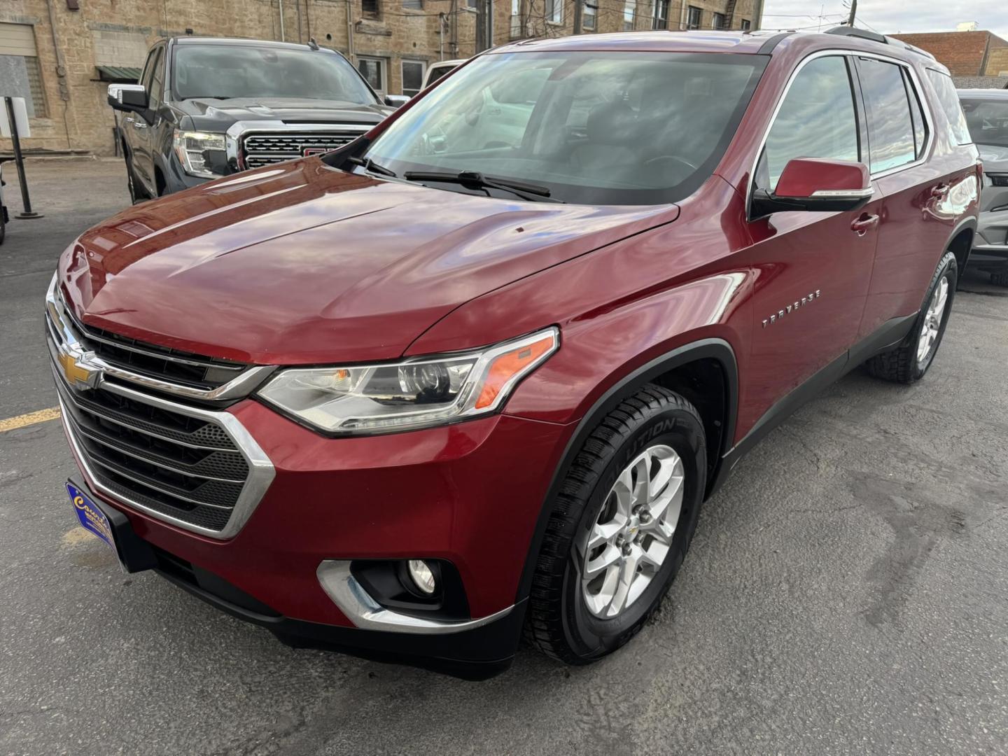 2018 Maroon /Grey Chevrolet Traverse LT Cloth AWD (1GNEVGKW4JJ) with an 3.6L V6 DOHC 24V engine, 9A transmission, located at 116 5th Avenue South, Lewistown, MT, 59457, 47.063877, -109.427879 - Nicely loaded local trade, economical AWD! - Photo#5
