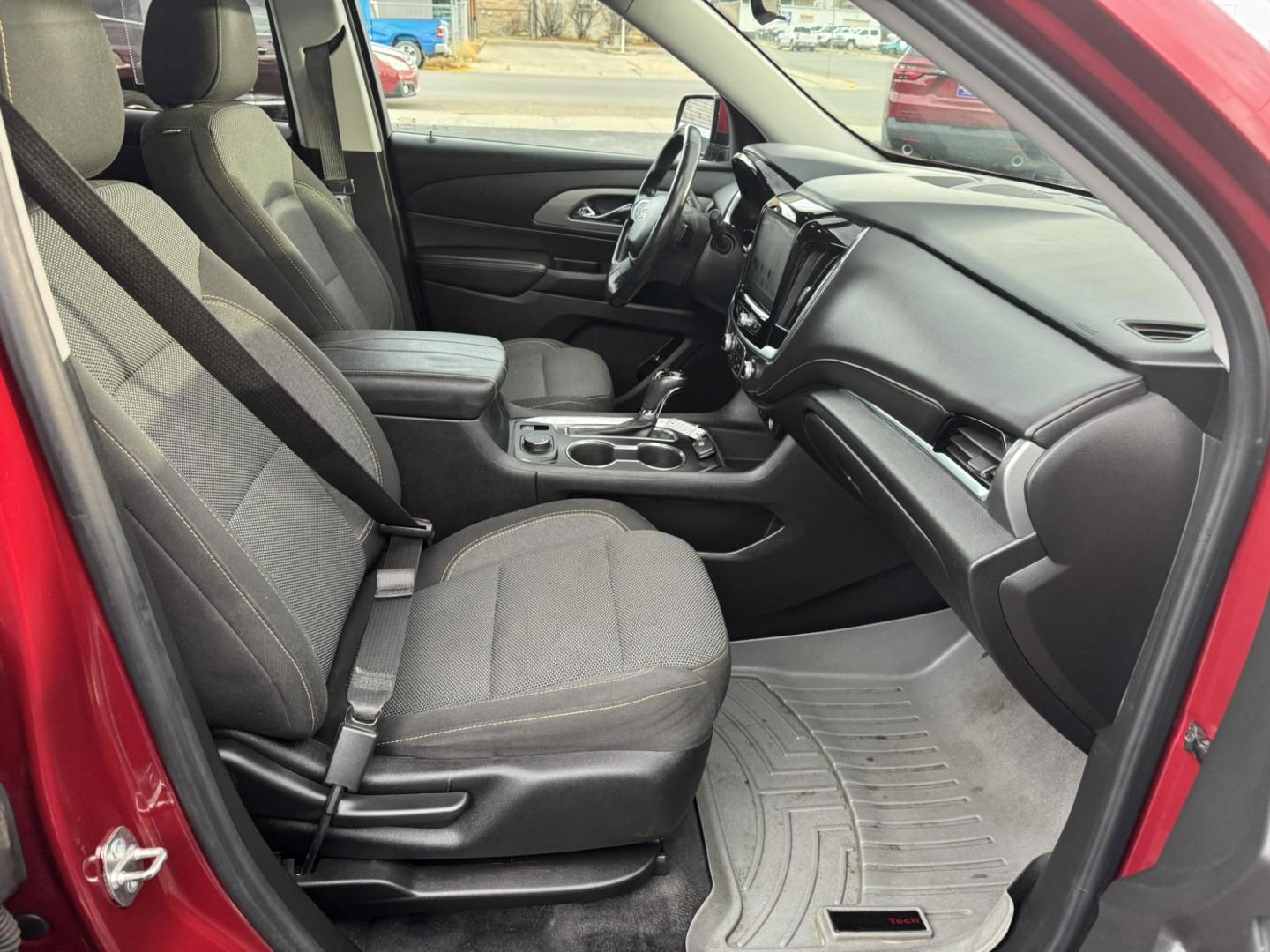 2018 Maroon /Grey Chevrolet Traverse LT Cloth AWD (1GNEVGKW4JJ) with an 3.6L V6 DOHC 24V engine, 9A transmission, located at 116 5th Avenue South, Lewistown, MT, 59457, 47.063877, -109.427879 - Nicely loaded local trade, economical AWD! - Photo#6