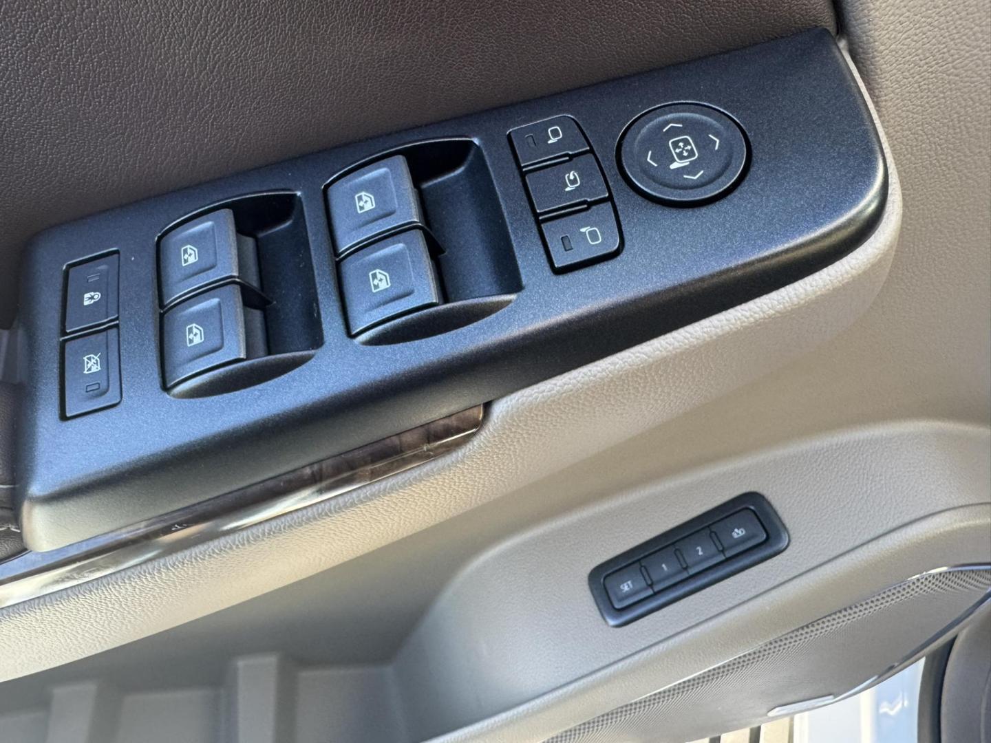 2020 WHITE /Tan Chevrolet Tahoe LT 4WD (1GNSKBKC1LR) with an 5.3L V8 OHV 16V engine, 6A transmission, located at 116 5th Avenue South, Lewistown, MT, 59457, 47.063877, -109.427879 - Clean, One Owner Carfax on this well maintained local trade! - Photo#14