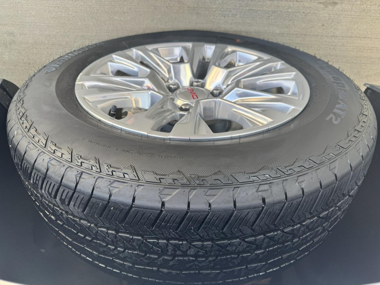 2023 Silver /Black GMC Yukon Denali 4WD (1GKS2DKL8PR) with an 6.2L V8 OHV 16V engine, 10A transmission, located at 116 5th Avenue South, Lewistown, MT, 59457, 47.063877, -109.427879 - 2023 GMC Yukon Denali — Super Cruise • Rear Entertainment • Loaded This 2023 Yukon Denali checks every box if you’re looking for luxury, space, and long-distance comfort. It’s powered by the smooth 6.2L V8 and finished in true Denali style with premium leather, advanced tech, and a quie- Photo#7