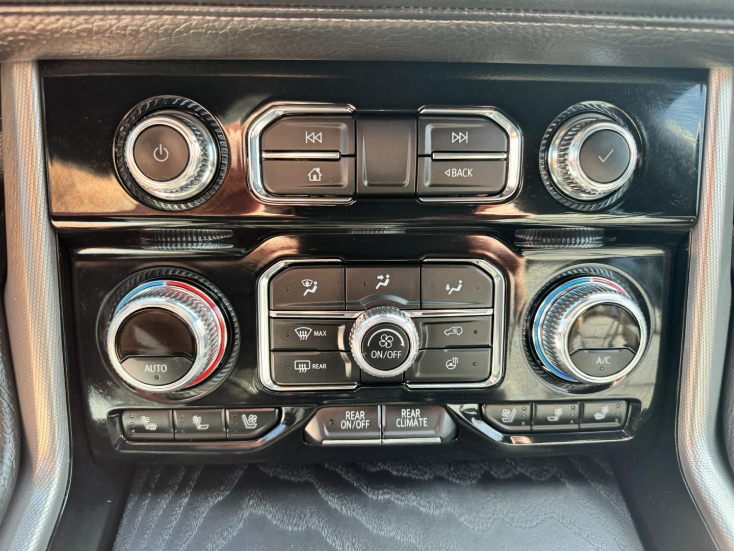 2023 Silver /Black GMC Yukon Denali 4WD (1GKS2DKL8PR) with an 6.2L V8 OHV 16V engine, 10A transmission, located at 116 5th Avenue South, Lewistown, MT, 59457, 47.063877, -109.427879 - 2023 GMC Yukon Denali — Super Cruise • Rear Entertainment • Loaded This 2023 Yukon Denali checks every box if you’re looking for luxury, space, and long-distance comfort. It’s powered by the smooth 6.2L V8 and finished in true Denali style with premium leather, advanced tech, and a quie- Photo#24